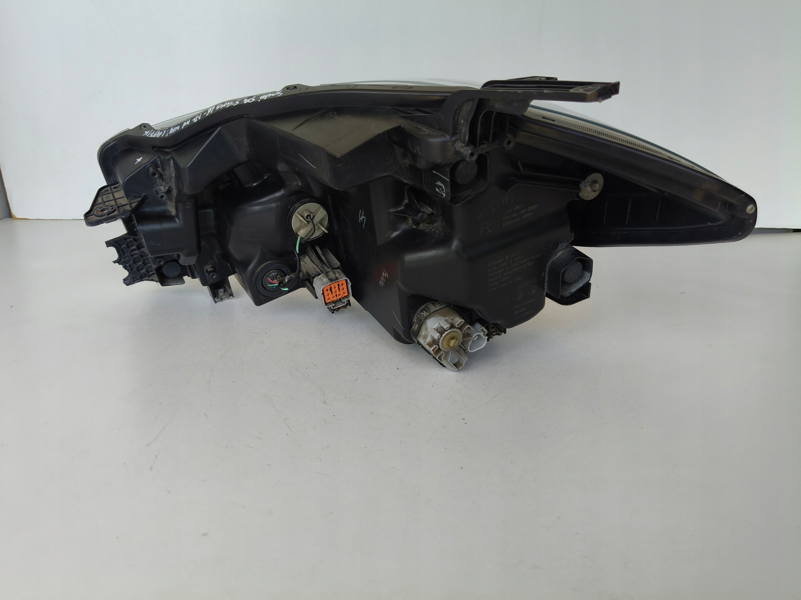 Feux phare Droit REFLEKTOR SUZUKI SX4 S-CROSS 16- LED