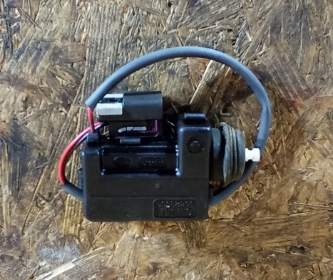 SIŁOWNIK WLEWU PALIWA CHEVROLET CAPTIVA ANTARA