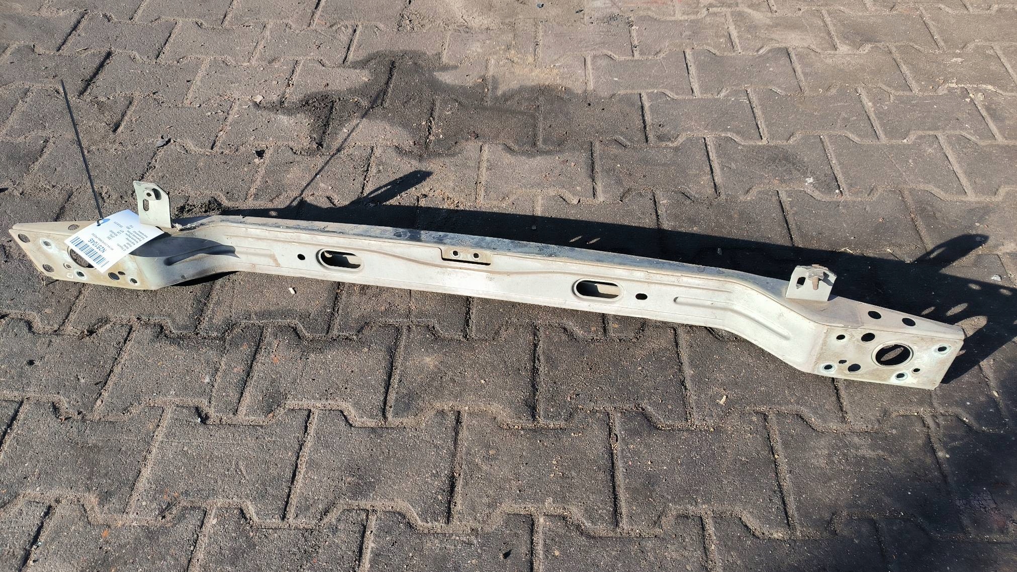 Traverse pare choc Avant OPEL MOVANO