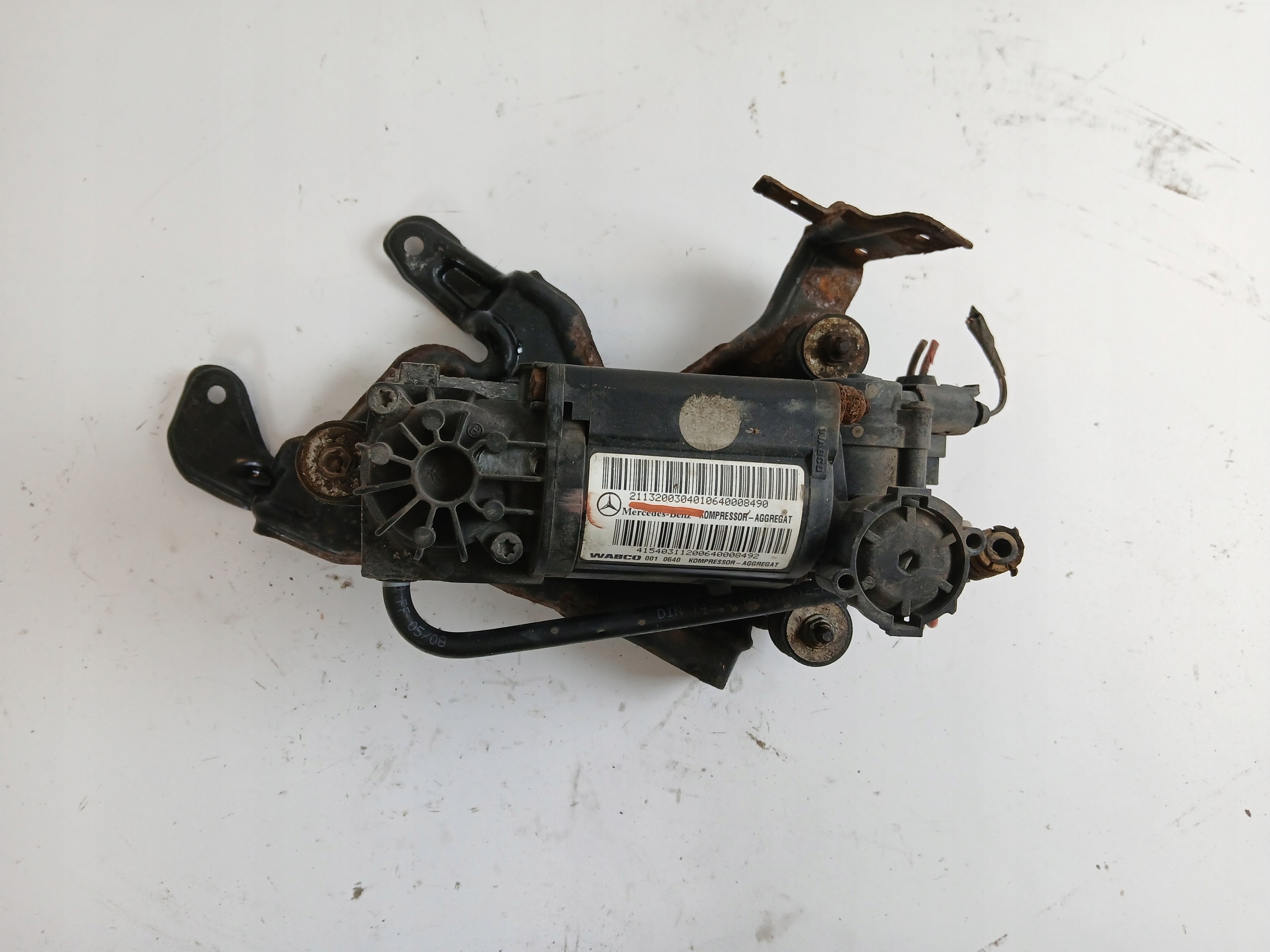 MERCEDES W211 pumpe luftfederung kompressor AIRMATIC 2113200304
