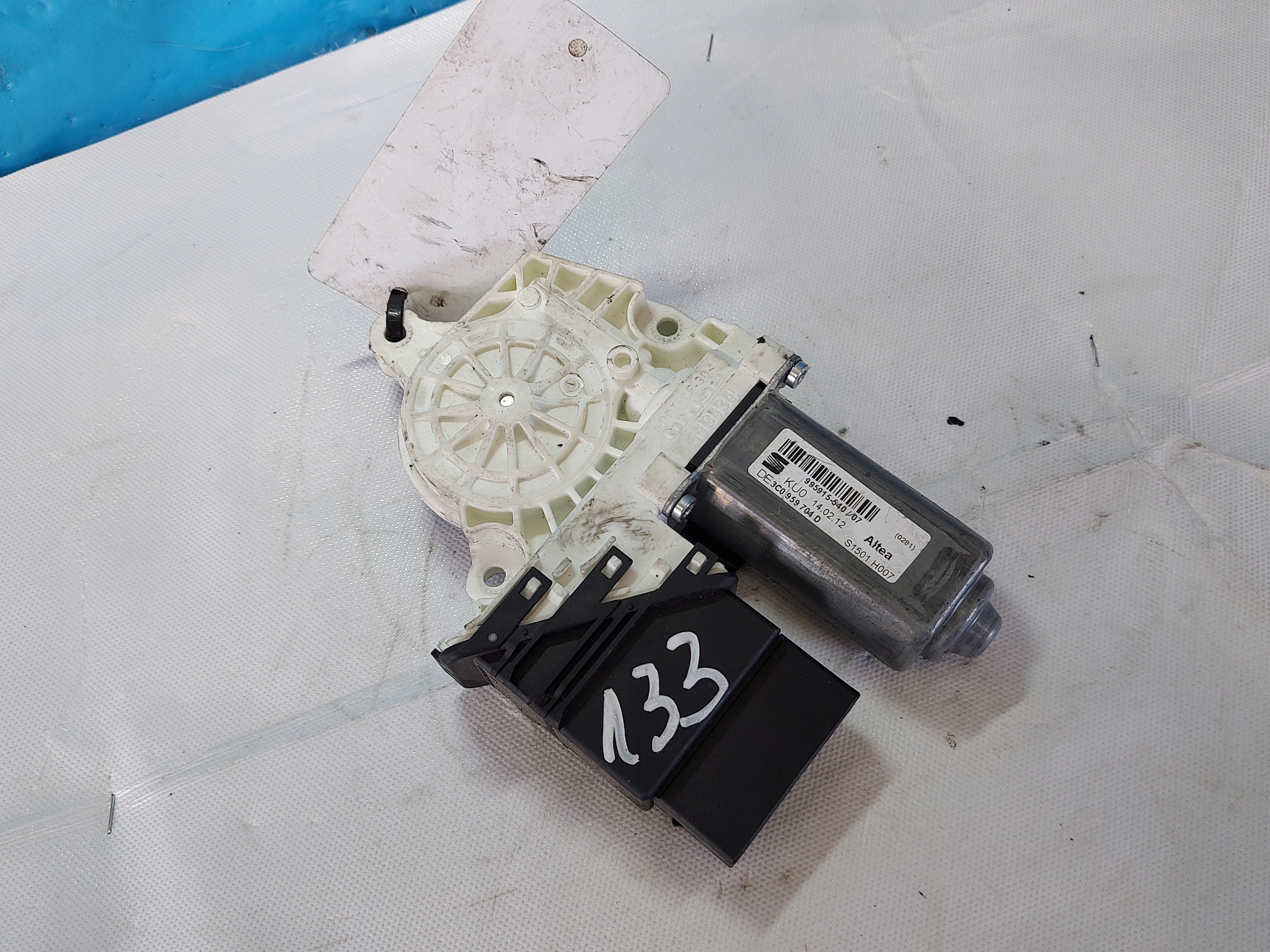 engine lifting windows SEAT ALTEA 3C0959704D right rear part