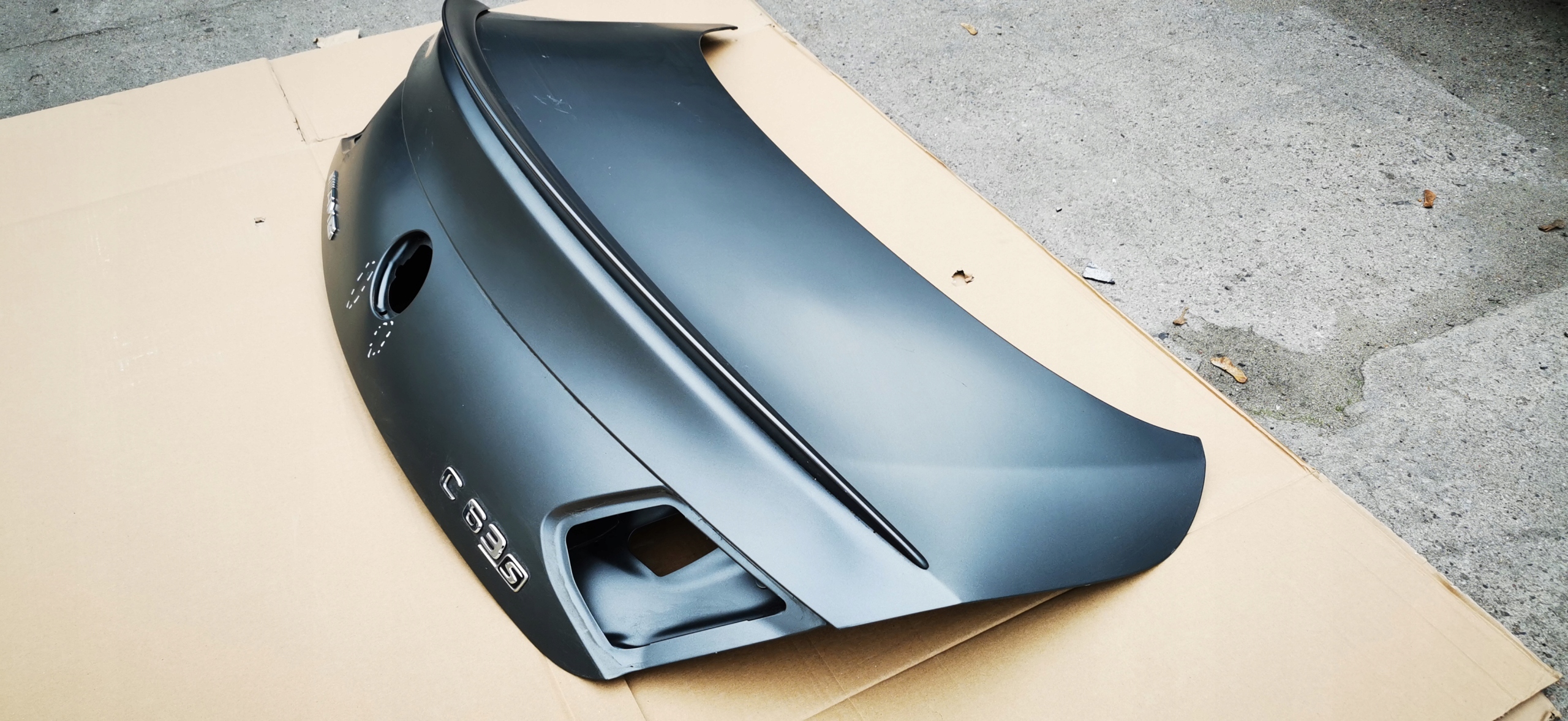 Mercedes C-kl coupe AMG S kapota spoiler