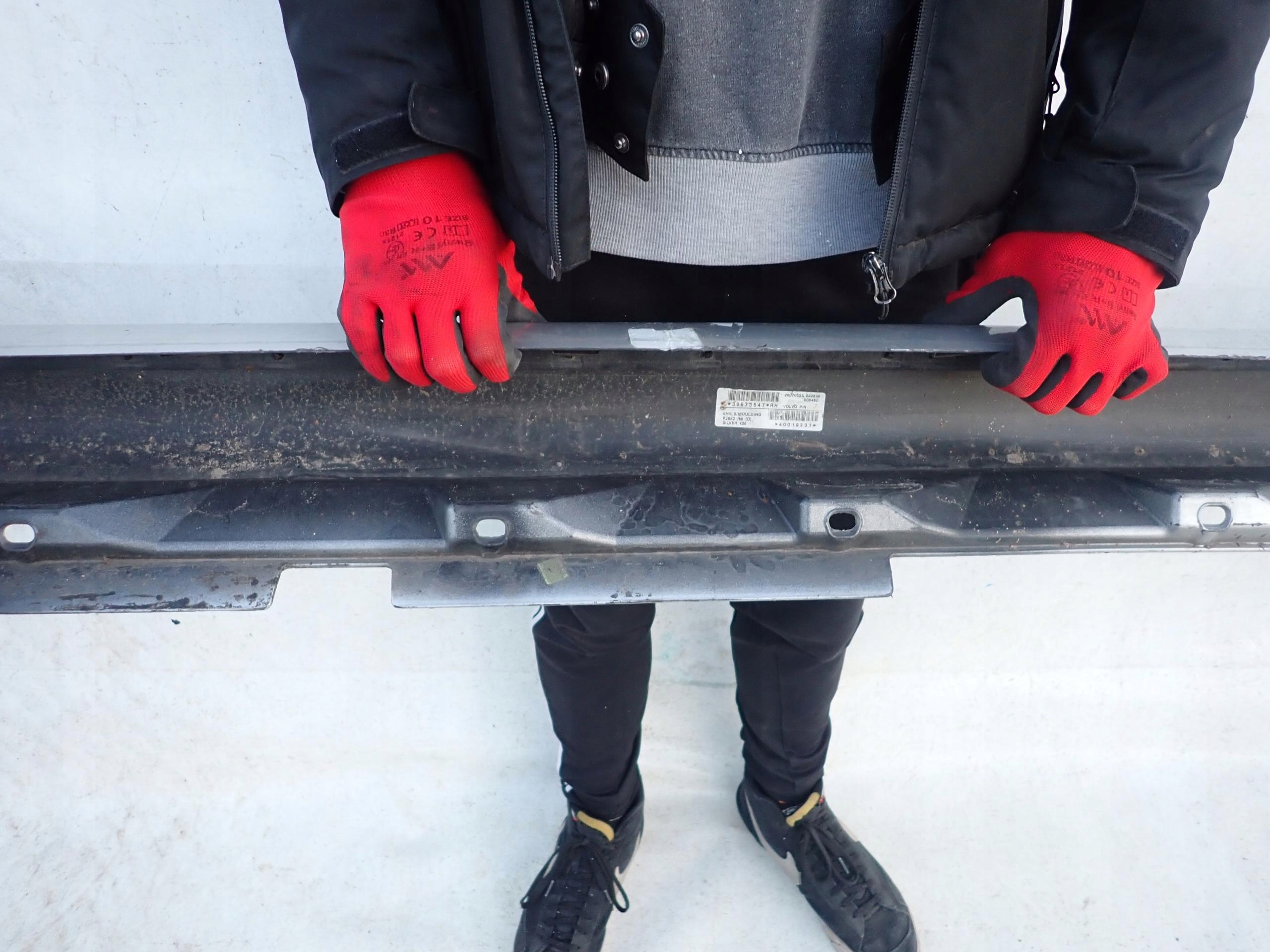 VOLVO V70 II LIFT 05-07 threshold moulding threshold right