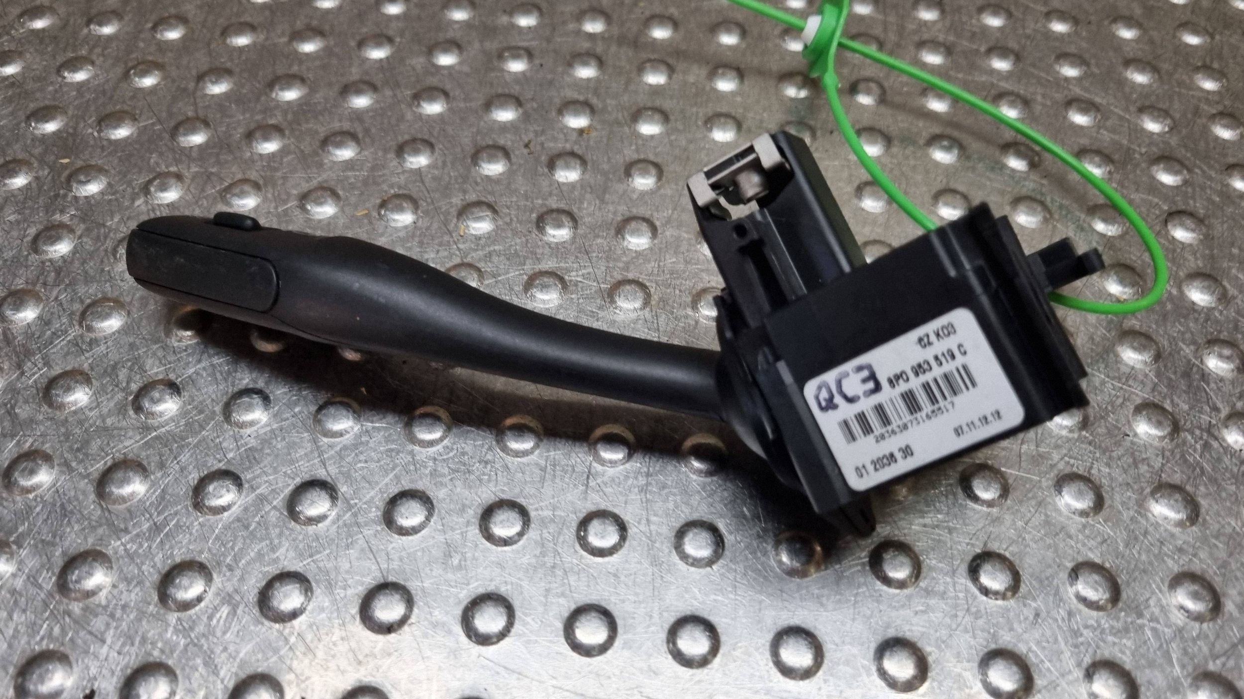 commodo bouton indicateurs de direction 8P0953513A AUDI A3 8P LIFT TT 8J