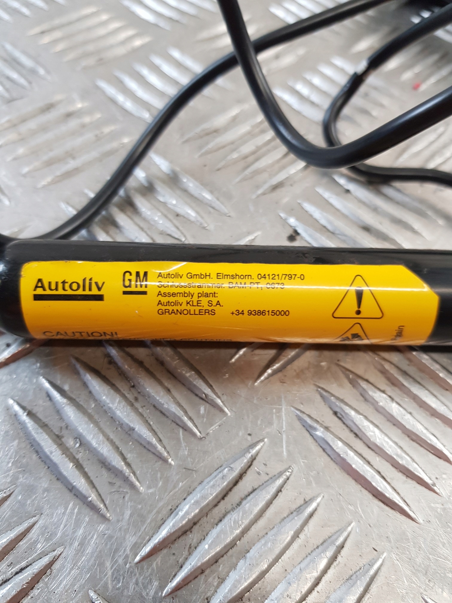 adjuster supports left front 09114885 OPEL CORSA C