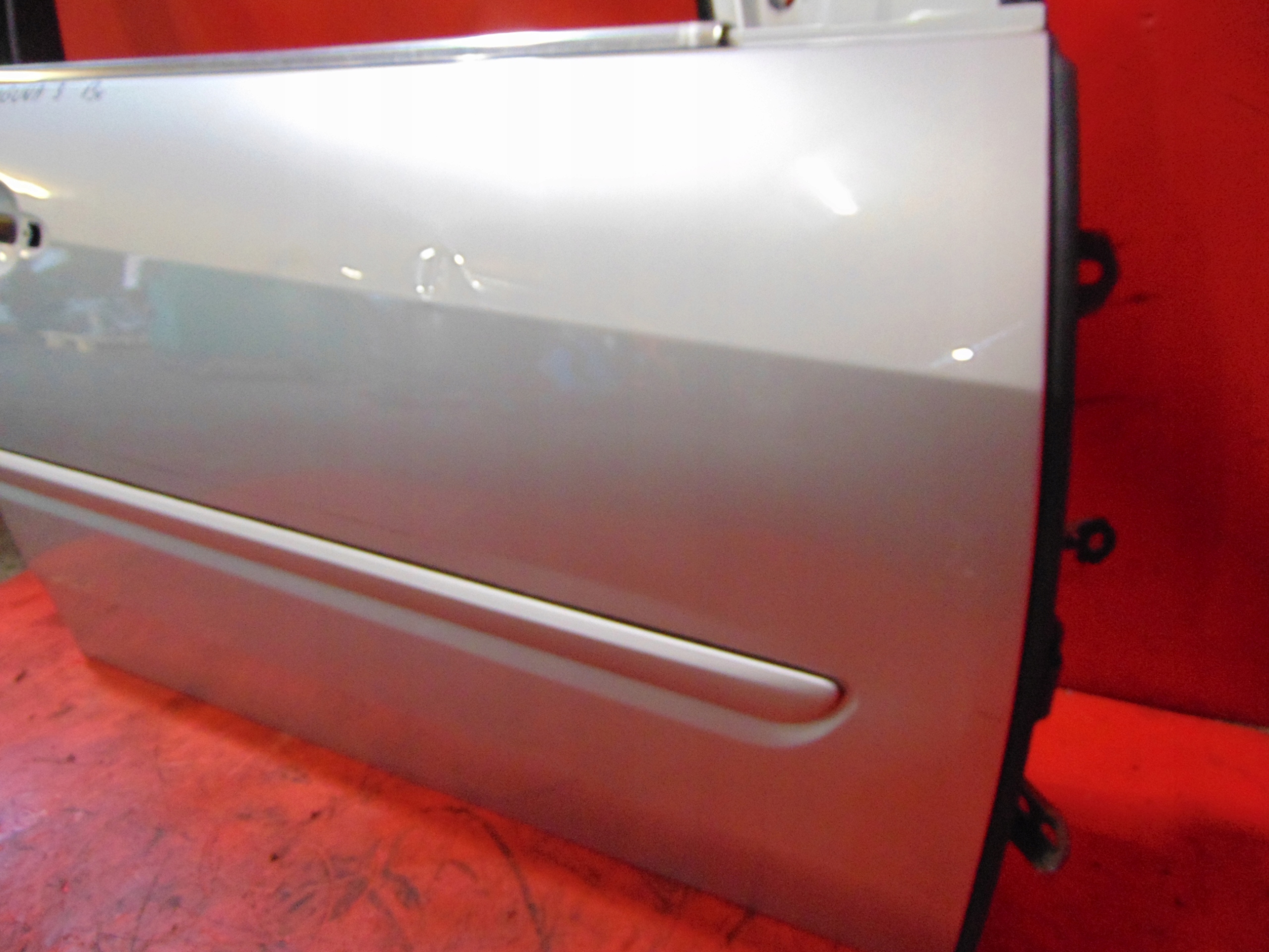 RENAULT LAGUNA 3 III door right front TED69
