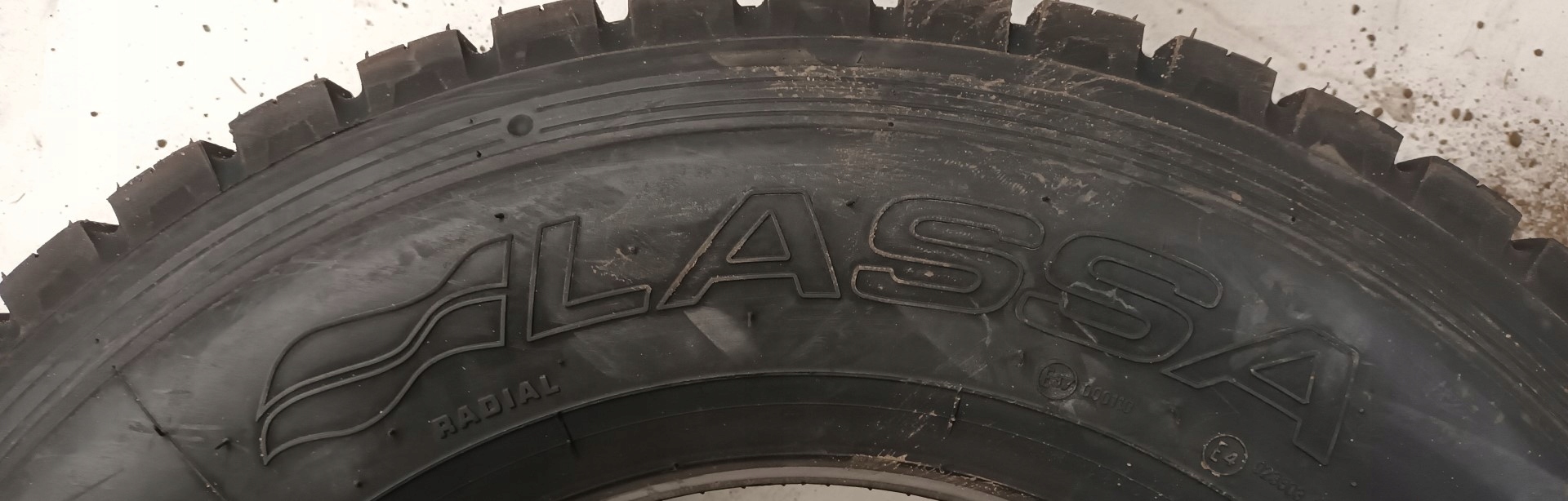 225/75R17,5 (NOWA) LASSA LS/T 5500. NOWE Model MAXIWAYS 110D