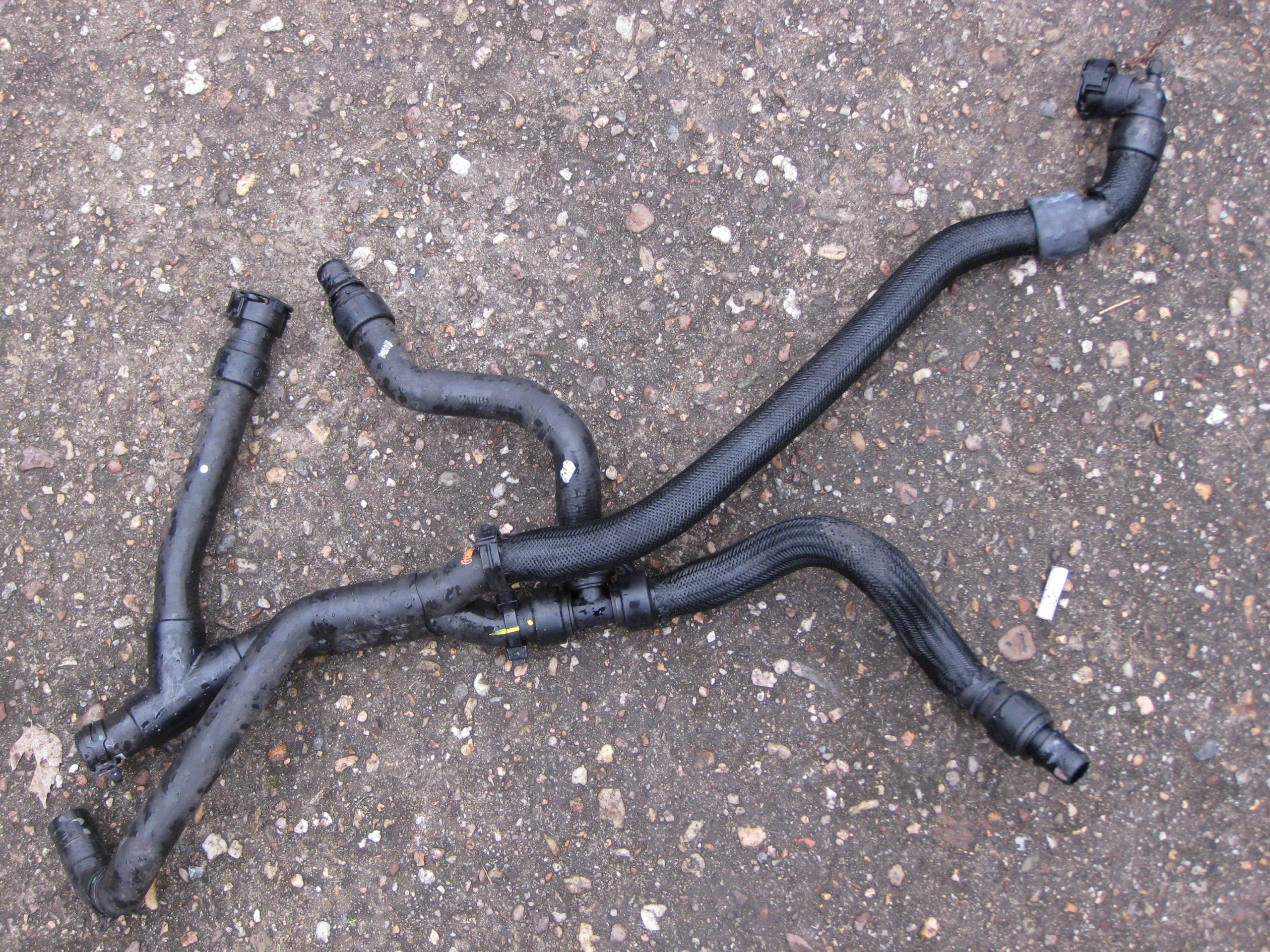 RENAULT MASTER III LIFT crijeva vode pumpa vode KOMPLET 924102546R
