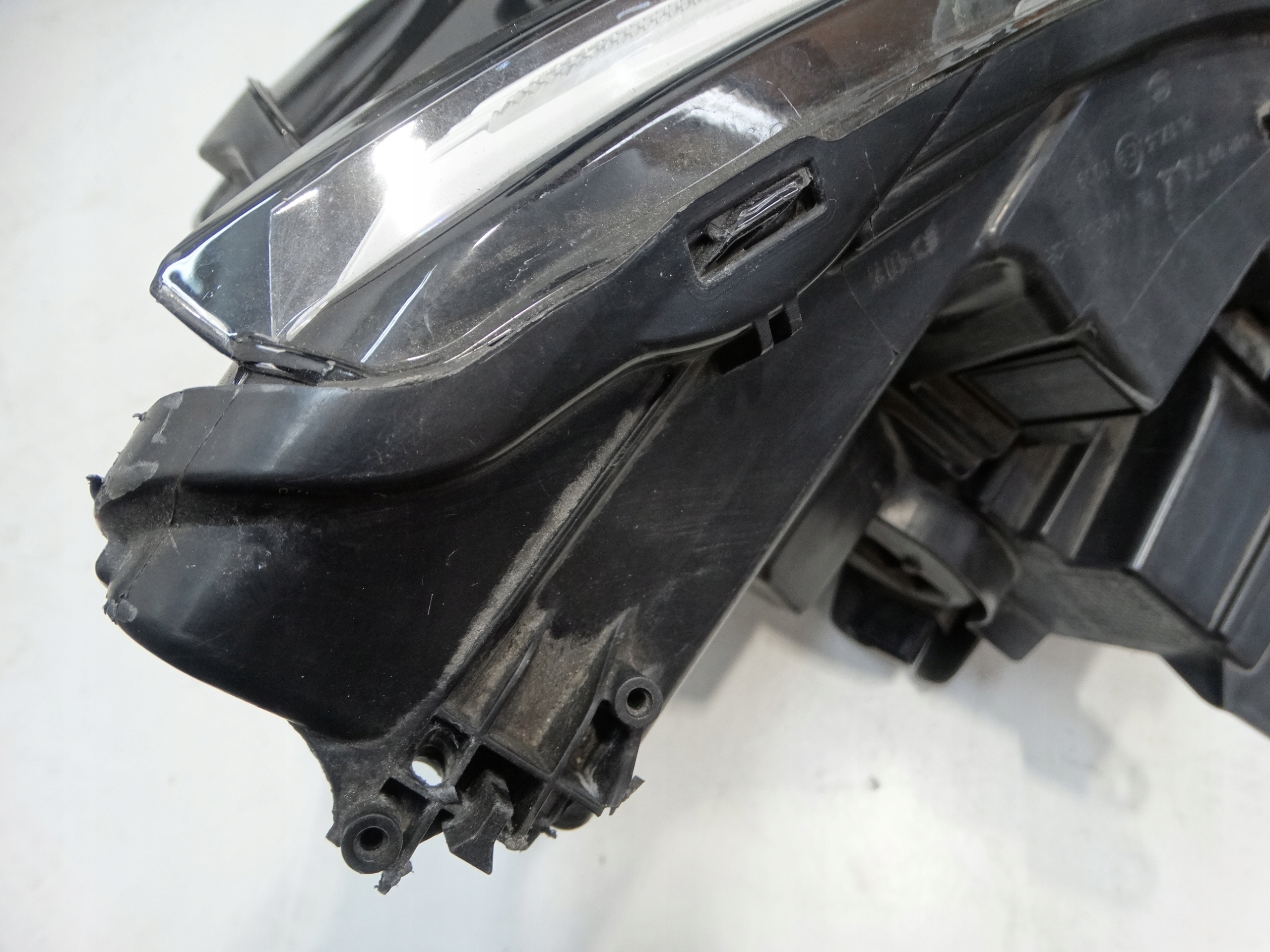 light left front FULL LED VISION CITROEN C4 III 9830649480