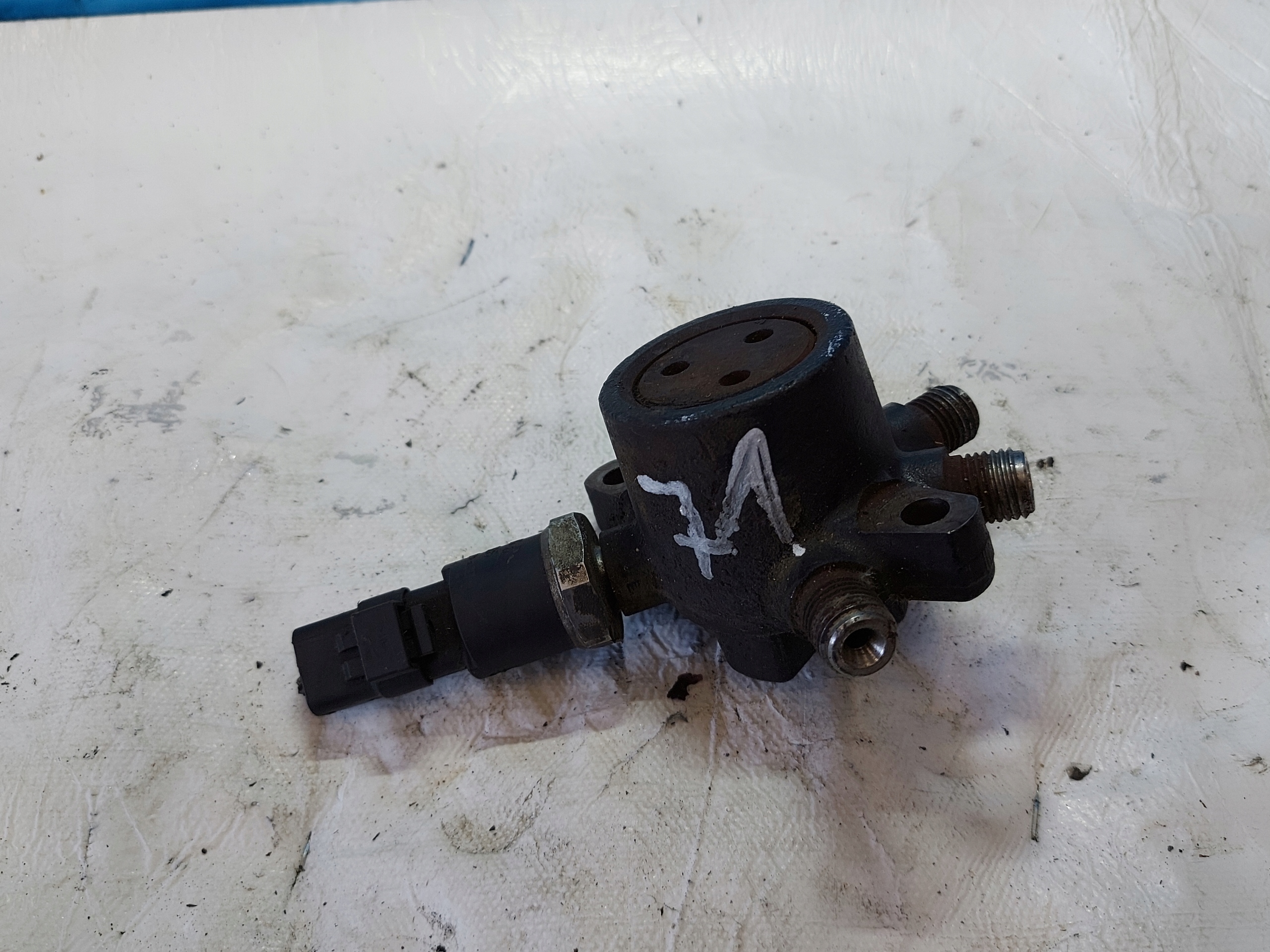Rampe injection MEGANE II 1.5 DCI R9144Z010C