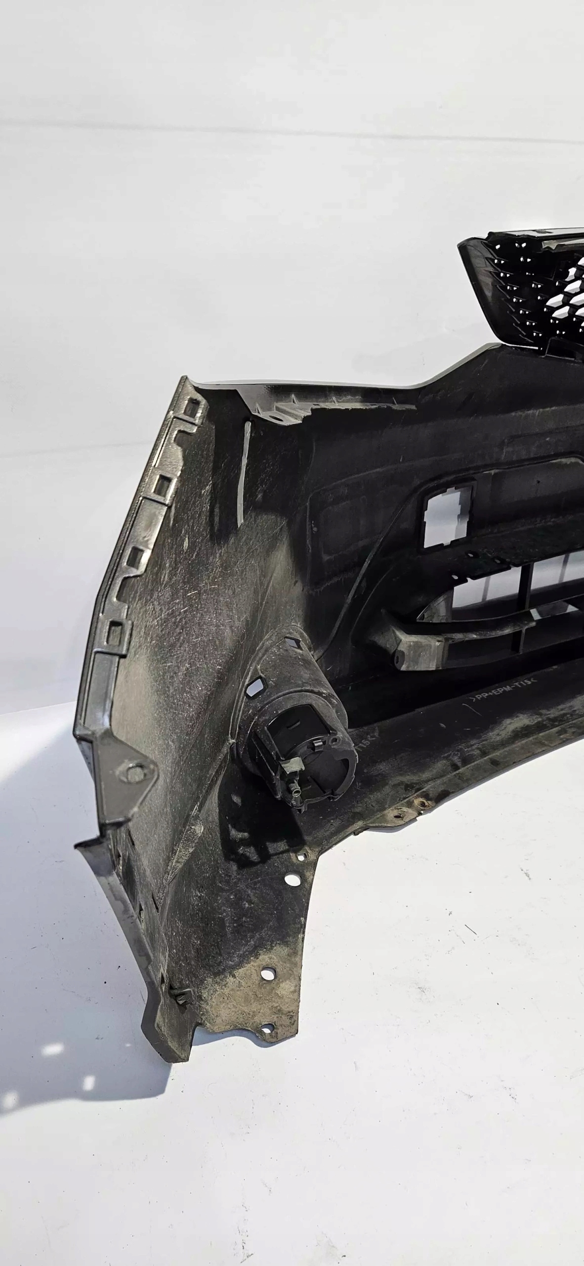 front bumper + grille NISSAN QASHQAI J11 13-17
