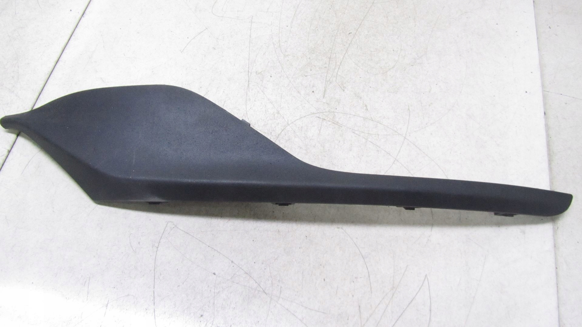 105/398 - VOLVO S60 R-DESIGN бампер левый 31323900