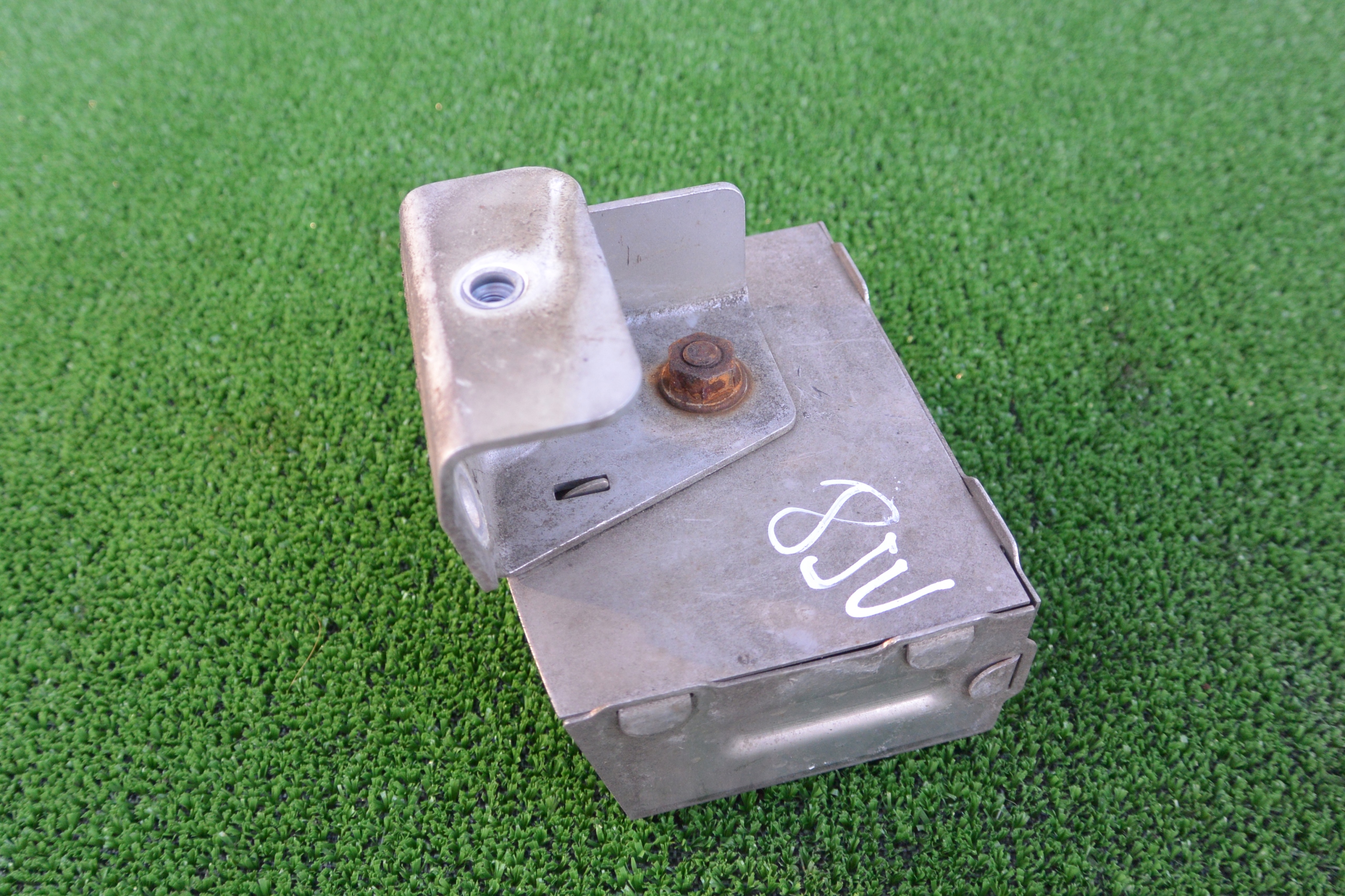 SYRENA ALARM SYGNAŁ KLAKSON AUDI TT 8J Producent części Audi OE