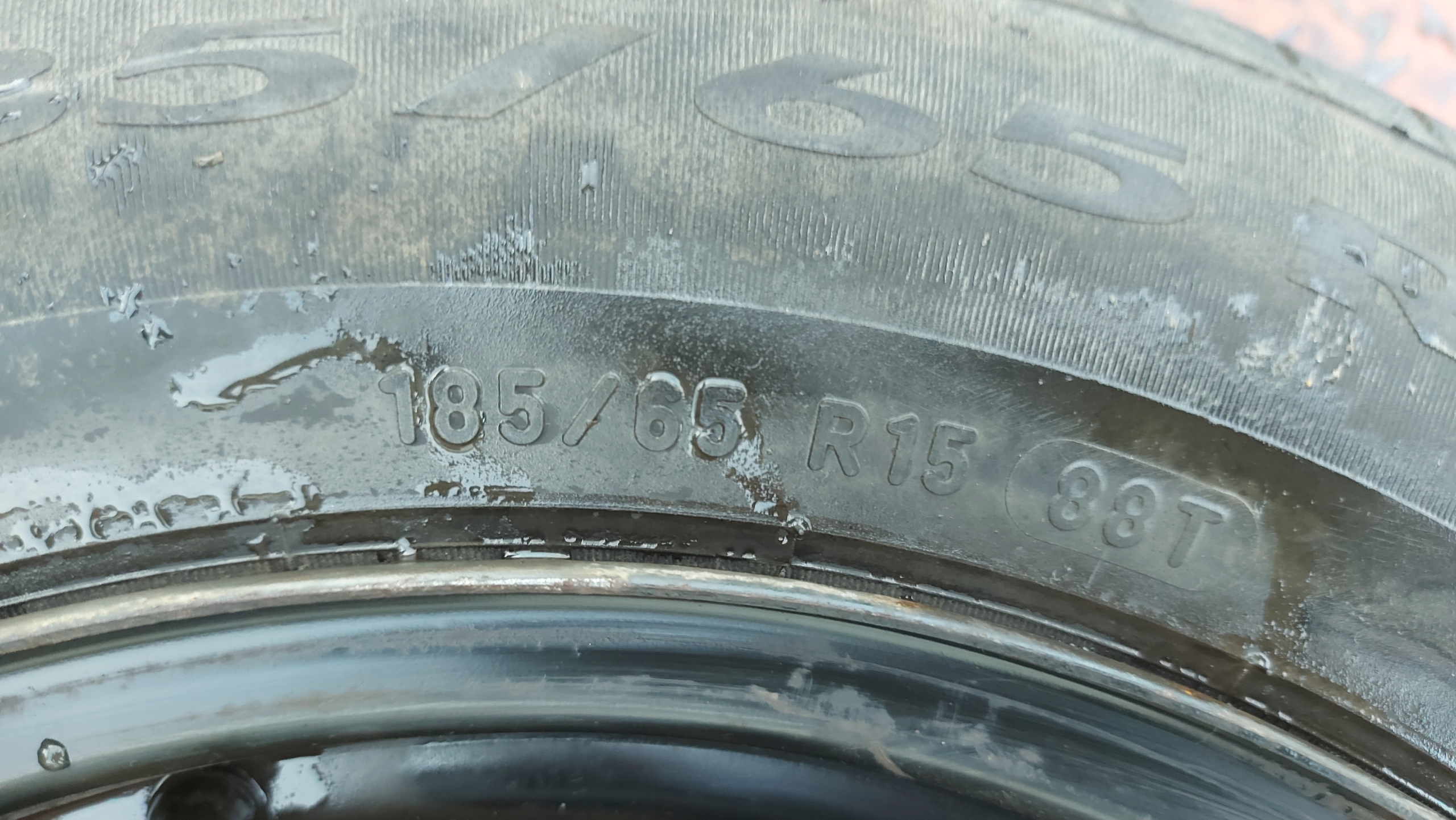 PIRELLI CINTURATO P1 185/65R15 tyres summer 6,5mm