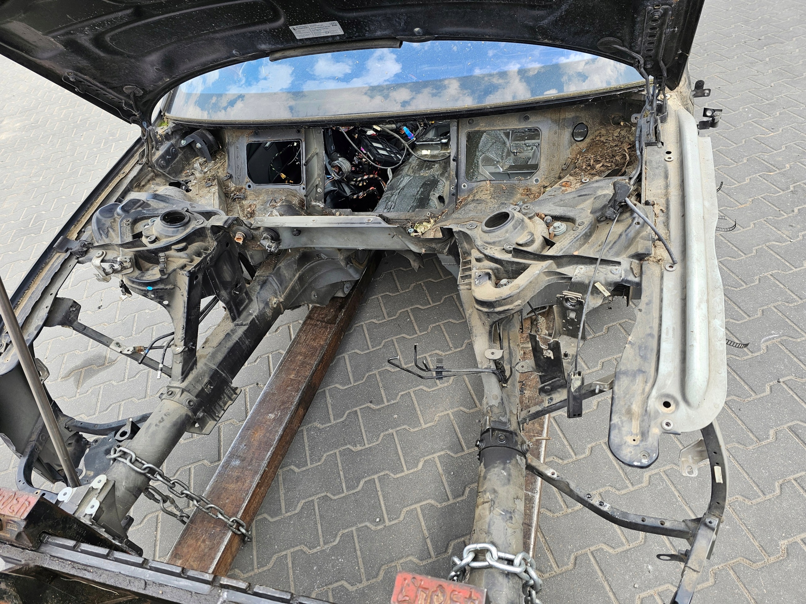 AUDI A8 D3 quarter front right FARTUCH threshold