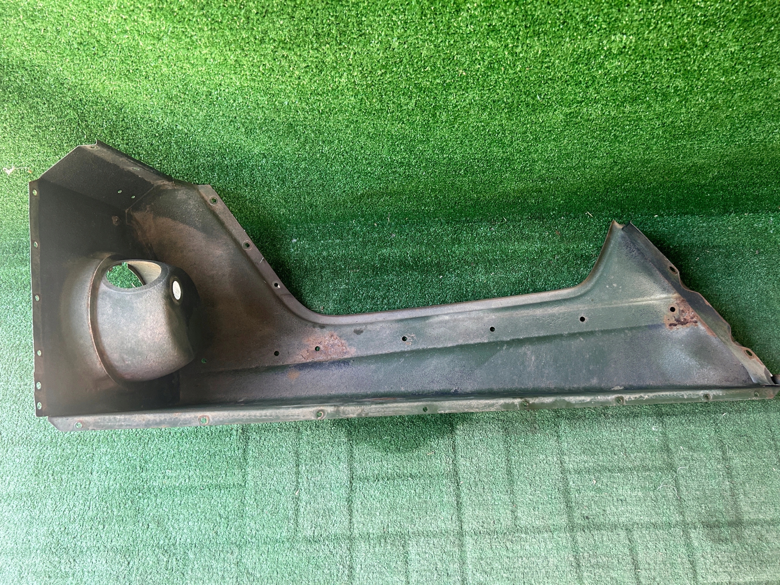 fender left front MERCEDES G KLASA W460 79- original