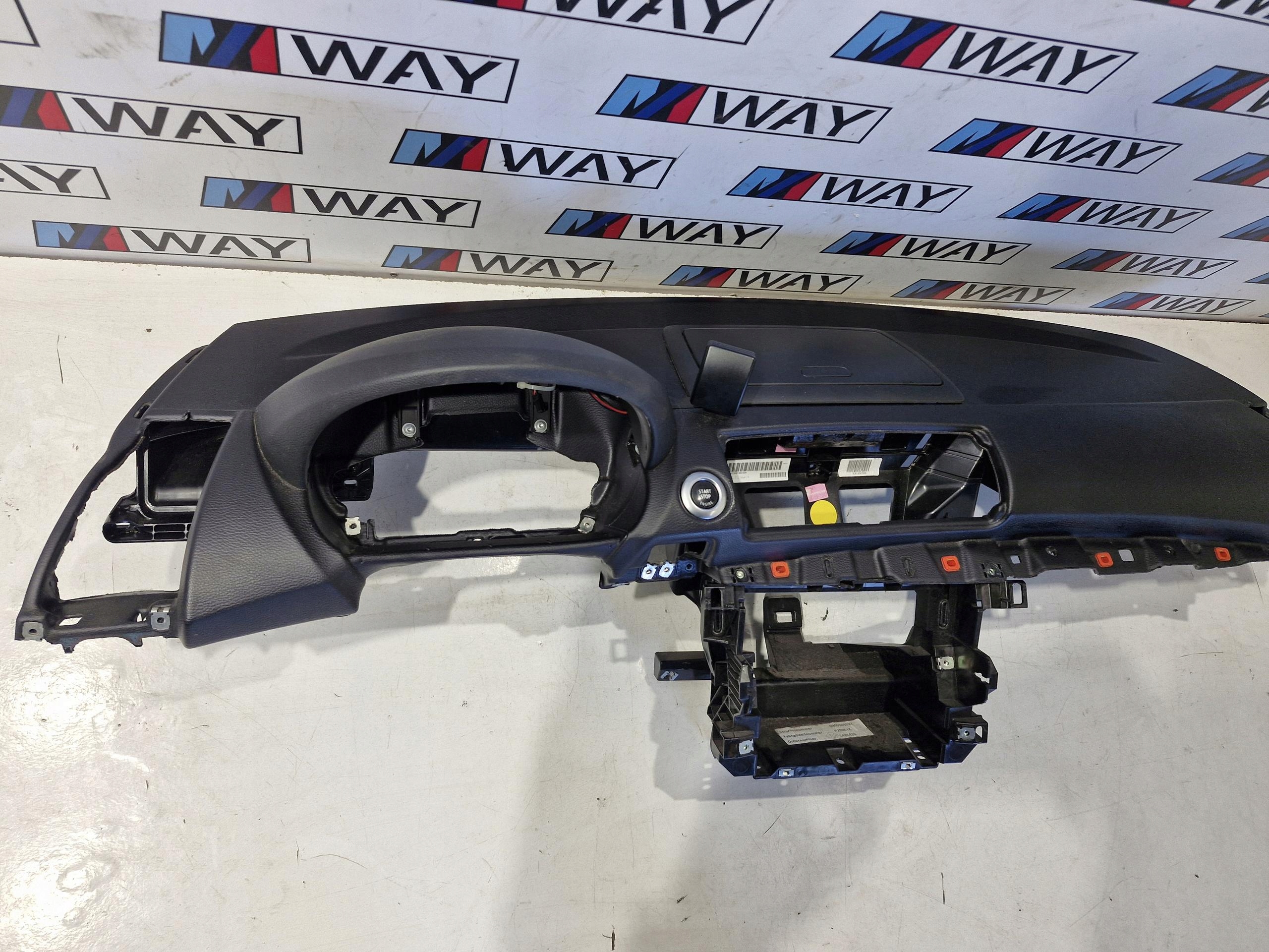 BMW E87 LCI panneau d'instruments console airbag original