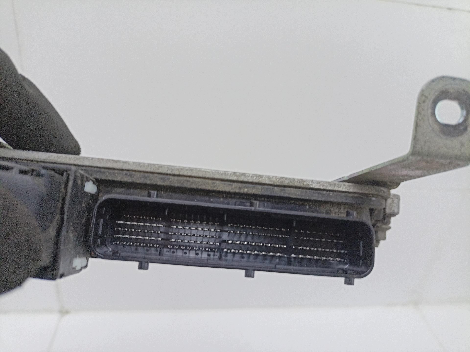 control unit of the engine Mazda 3 3 2014 PE1318881