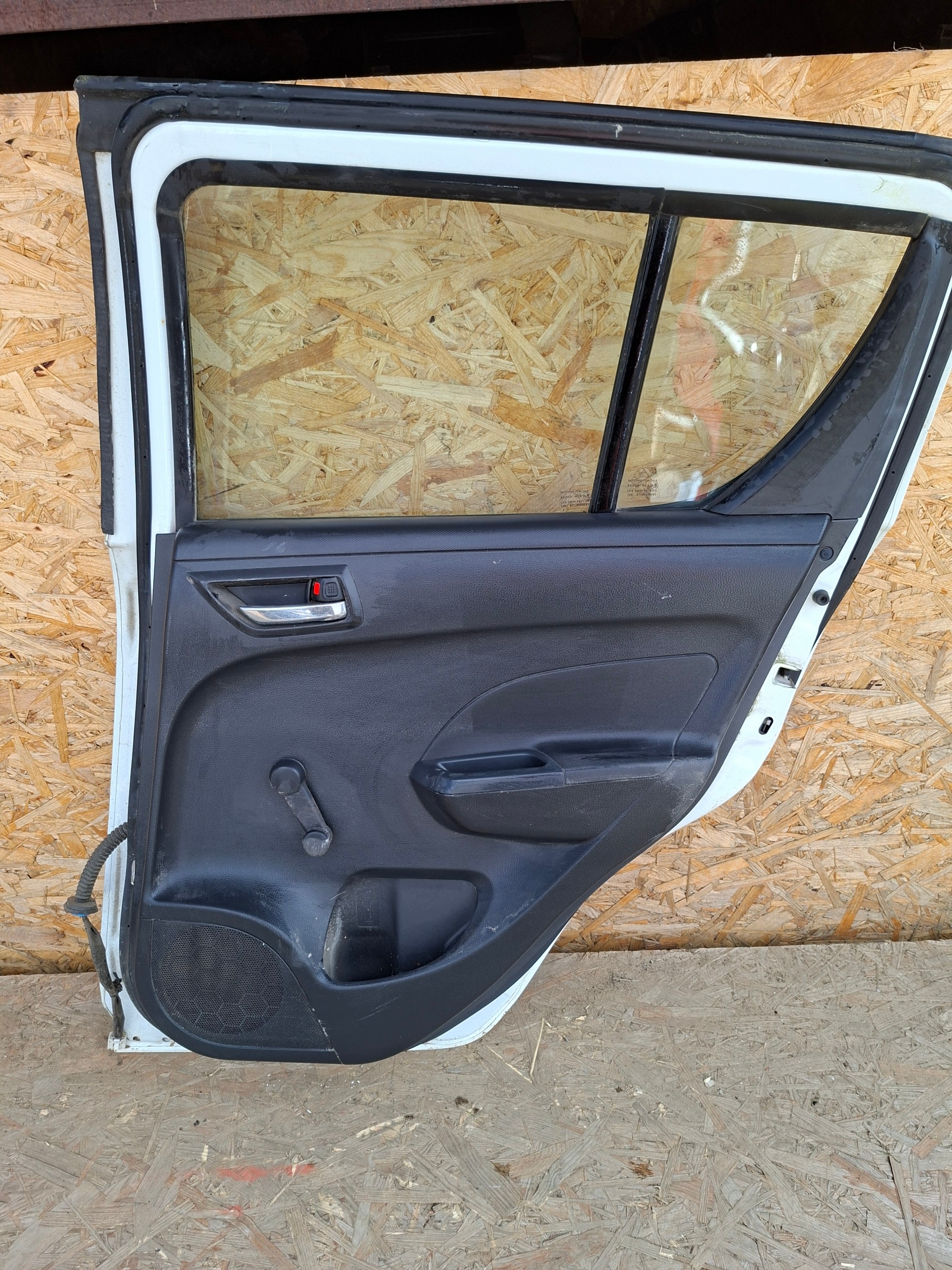 Tür heck hinten rechts SUZUKI SWIFT V MK7 10-17