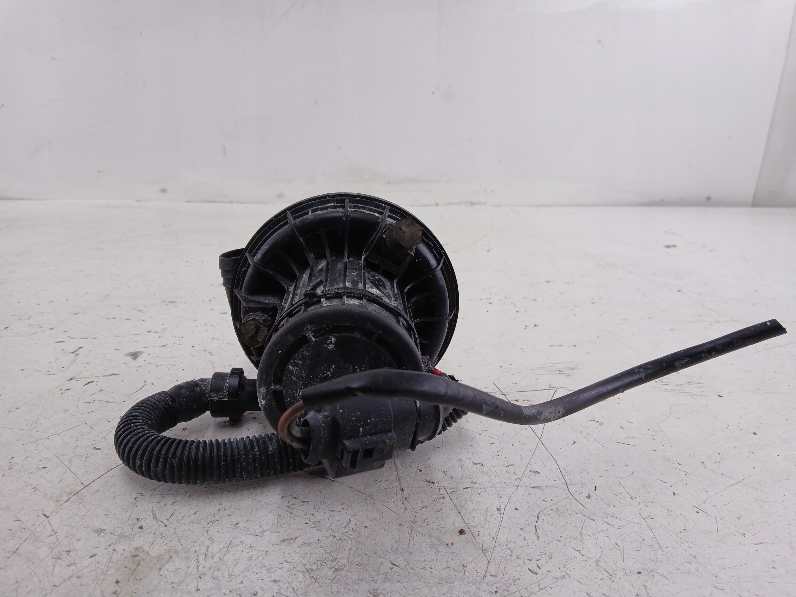 VW PASSAT B5 AUDI A4 B5 Pompa Dell’aria WTORNEGO 8D0906613B