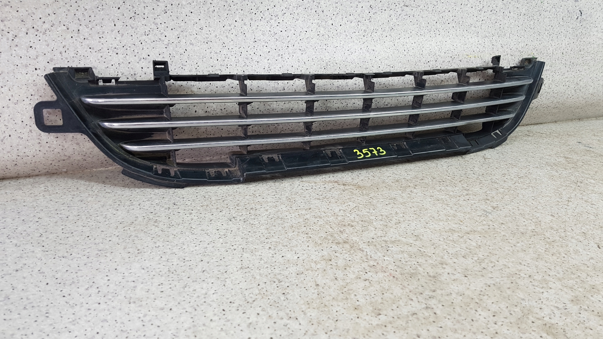 PEUGEOT 207 LIFT central grid of a bumper front 3573