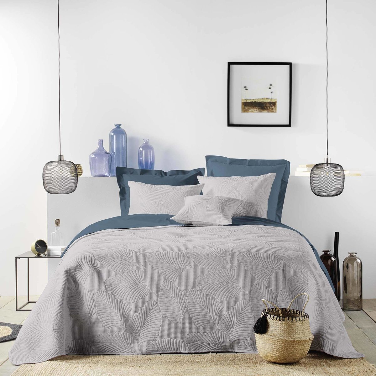 

Narzuta Na Łóżko 220x240 Gruba szara w liście