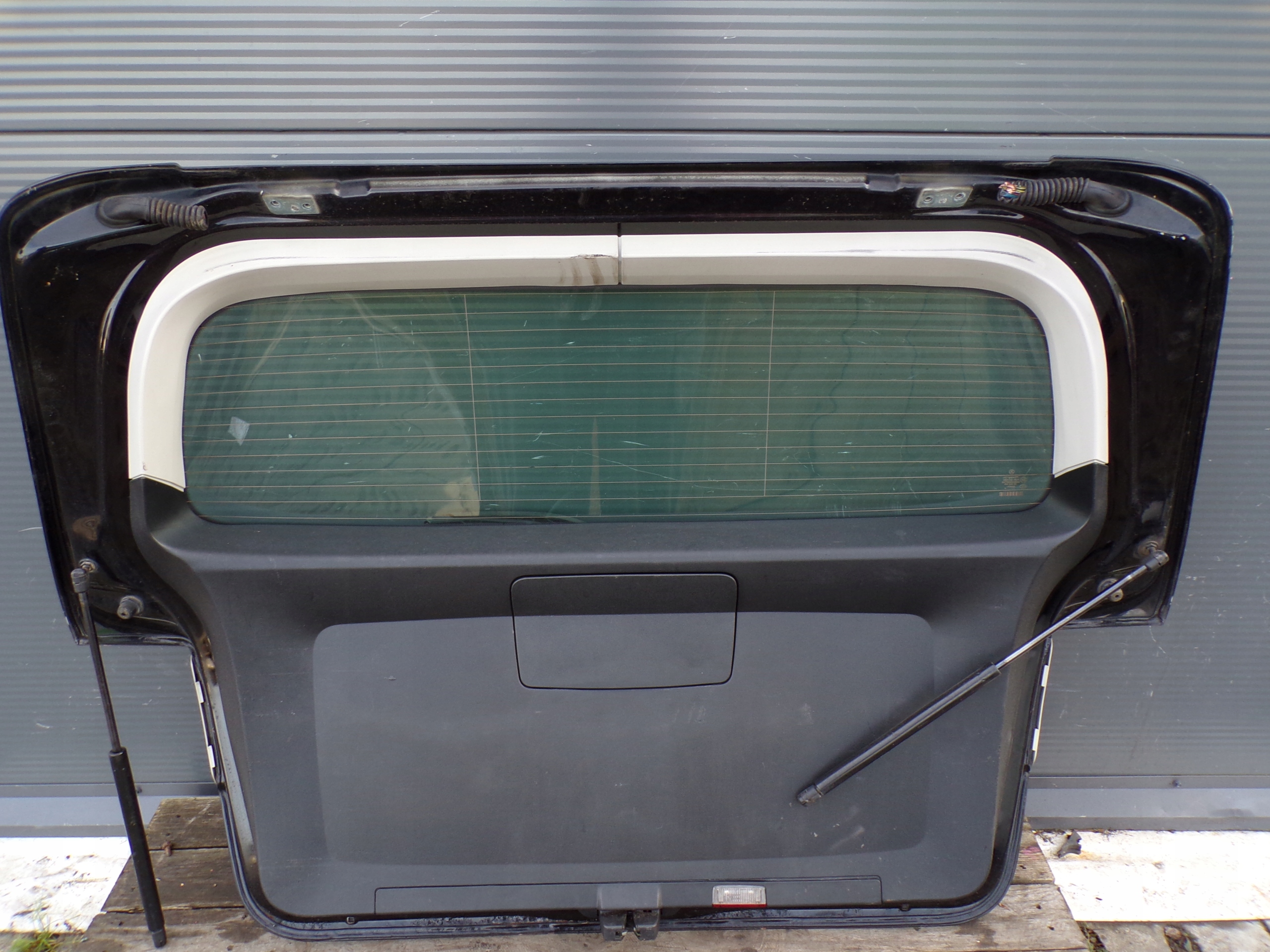 trunk door boot rear MERCEDES W245 colour 696