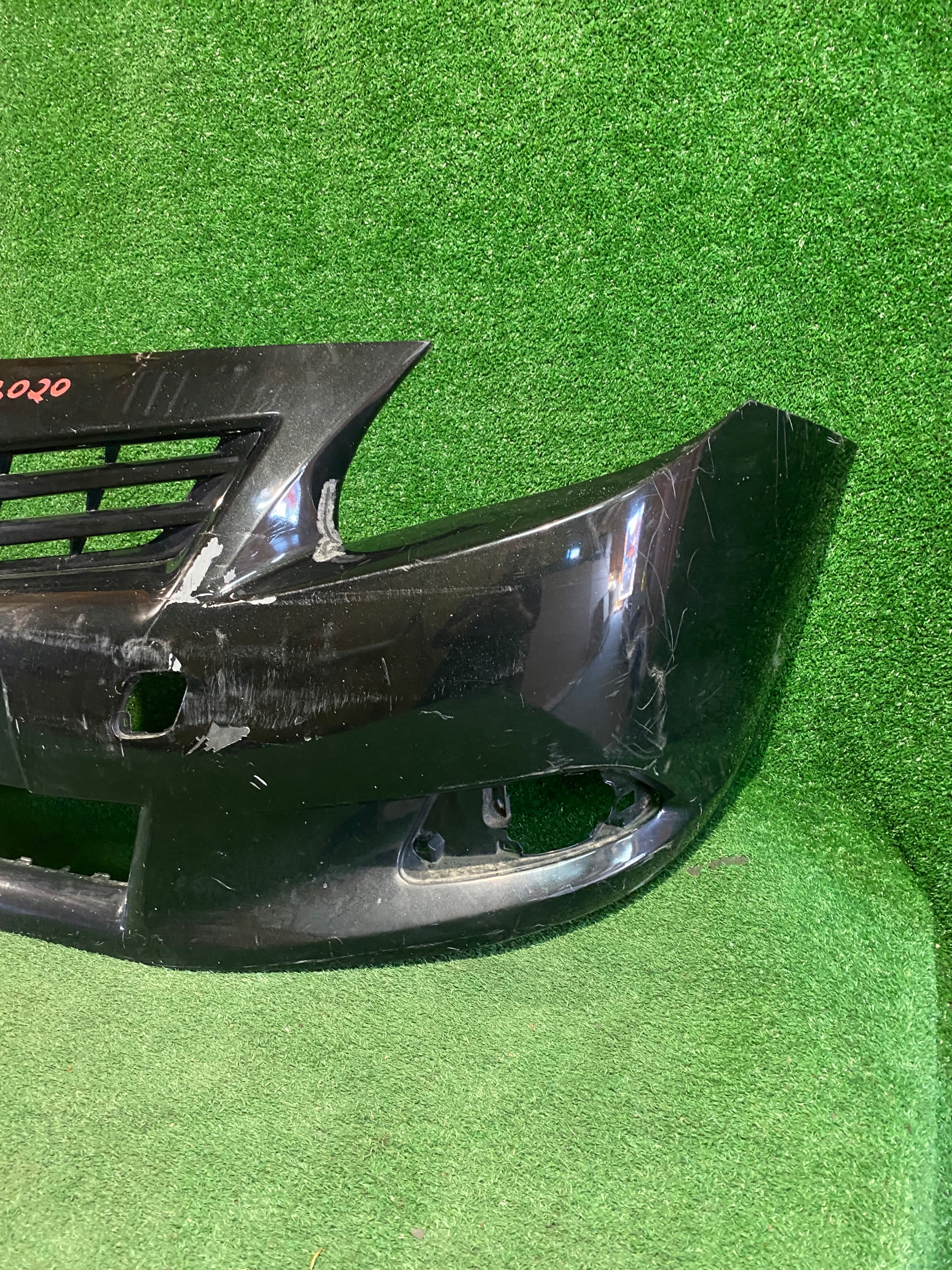 front bumper front TOYOTA VERSO 09