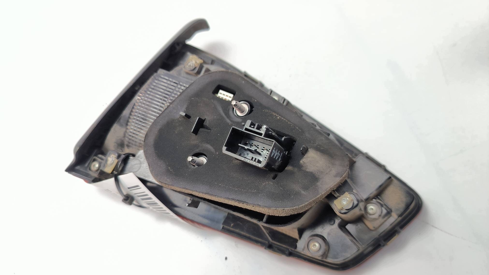 light left rear part VOLKSWAGEN PASSAT B8 KOMBI