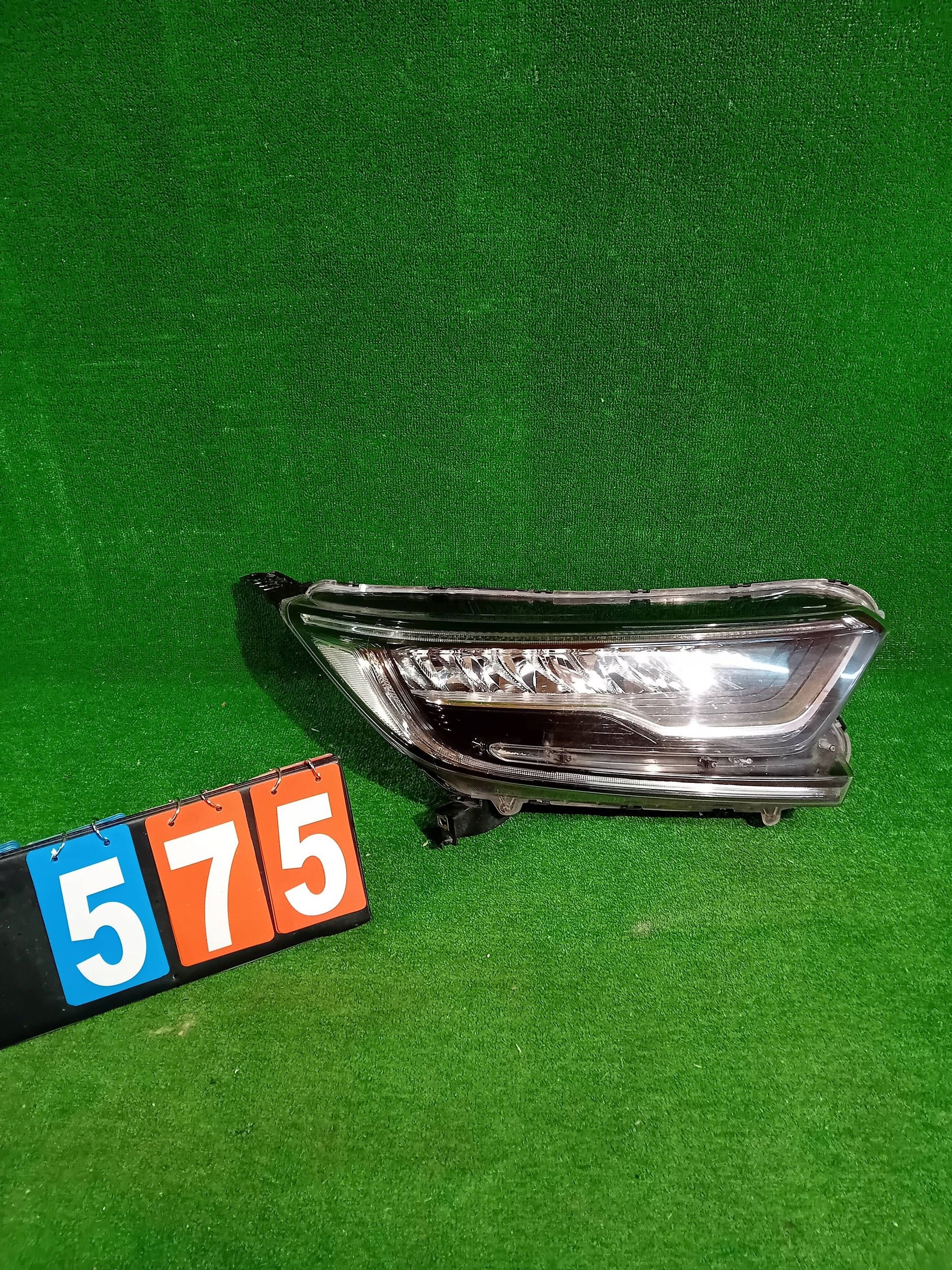 REFLEKTOR right front HONDA CR-V V FULL LED 18