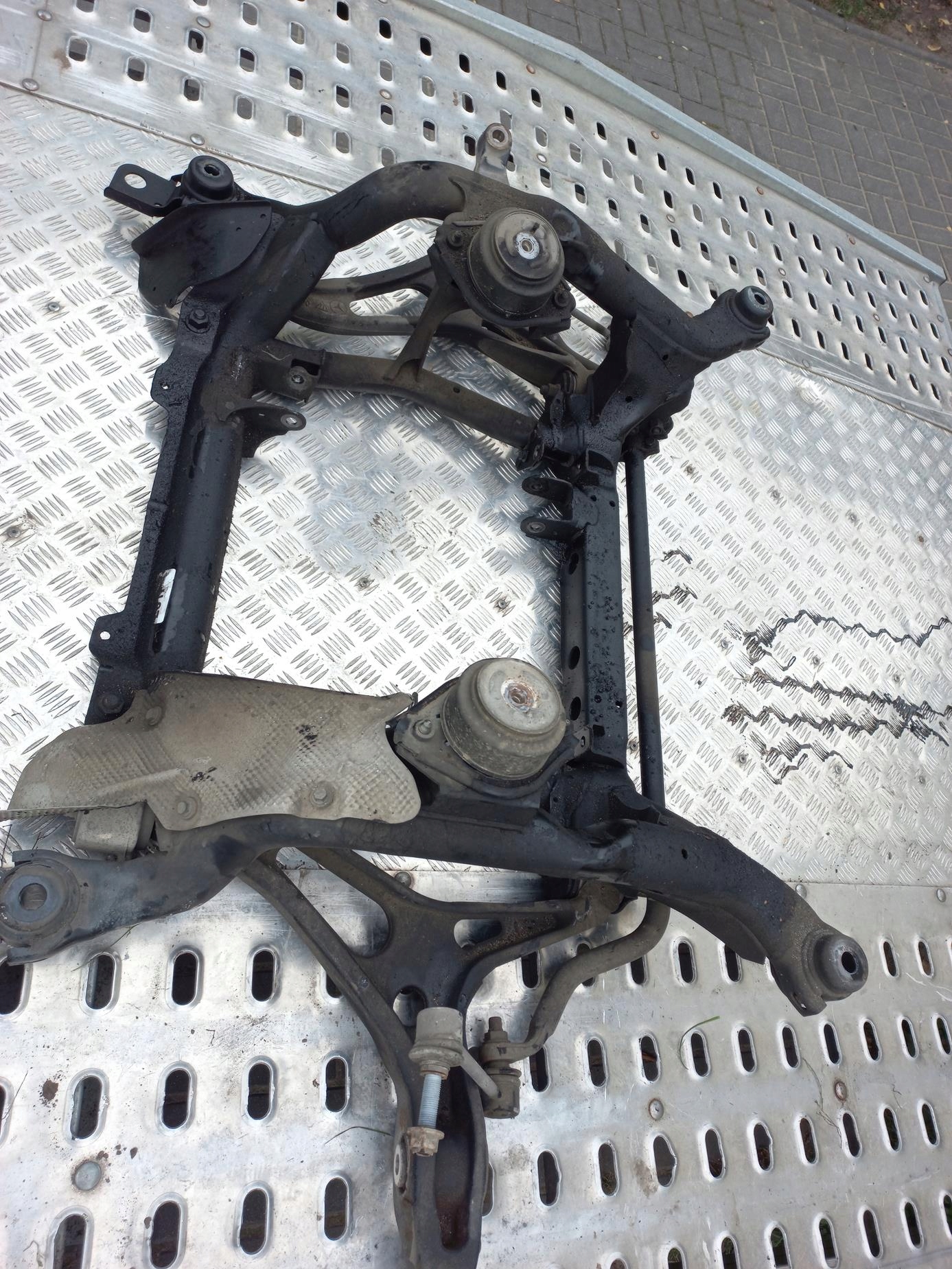 рама подрамник балка MERCEDES W251 4 ML W164