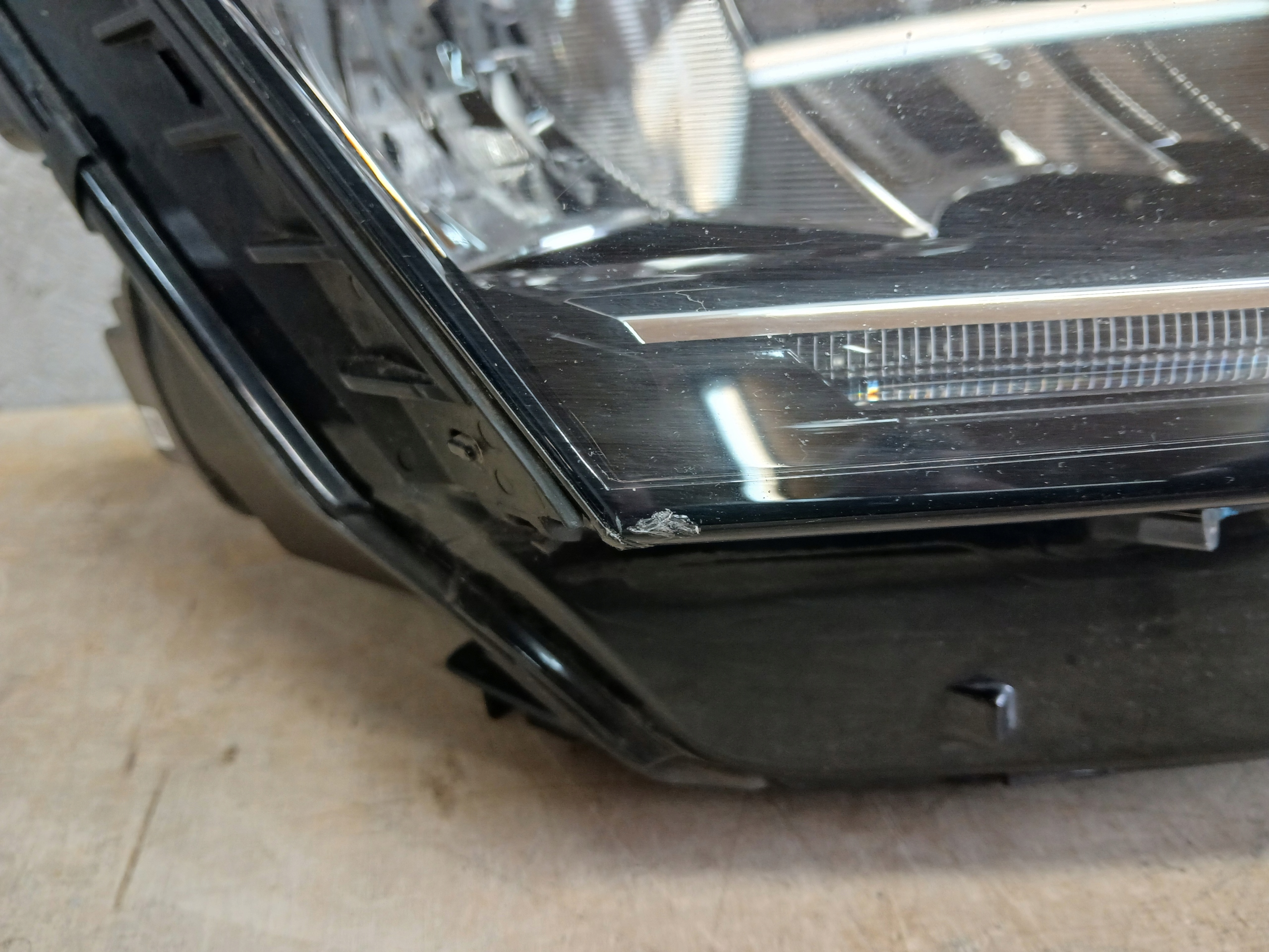 light front right SKODA OCTAVIA IV 4 FULL LED 5E4941016