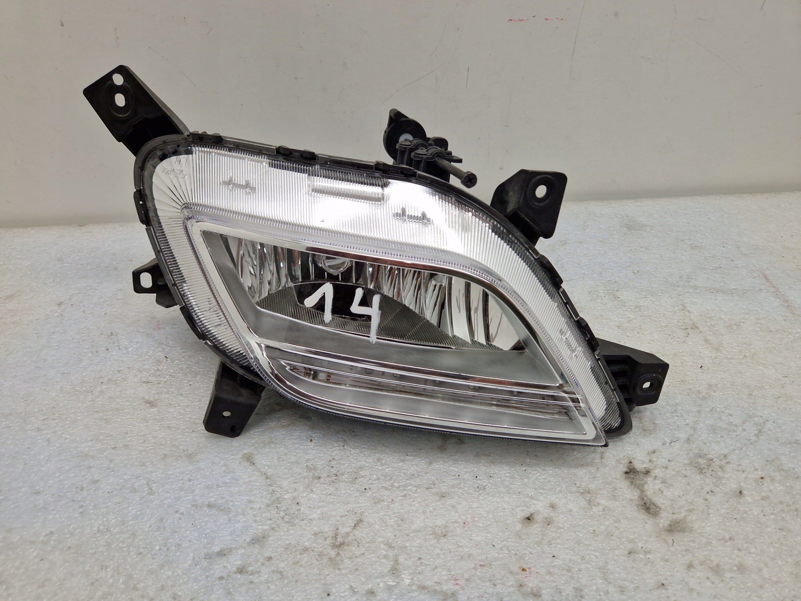 KIA NIRO 15-19 ŚWIATŁO DRL HALOGEN LED LEWY ŁADNY! 92201-G5000 92201-G5001
