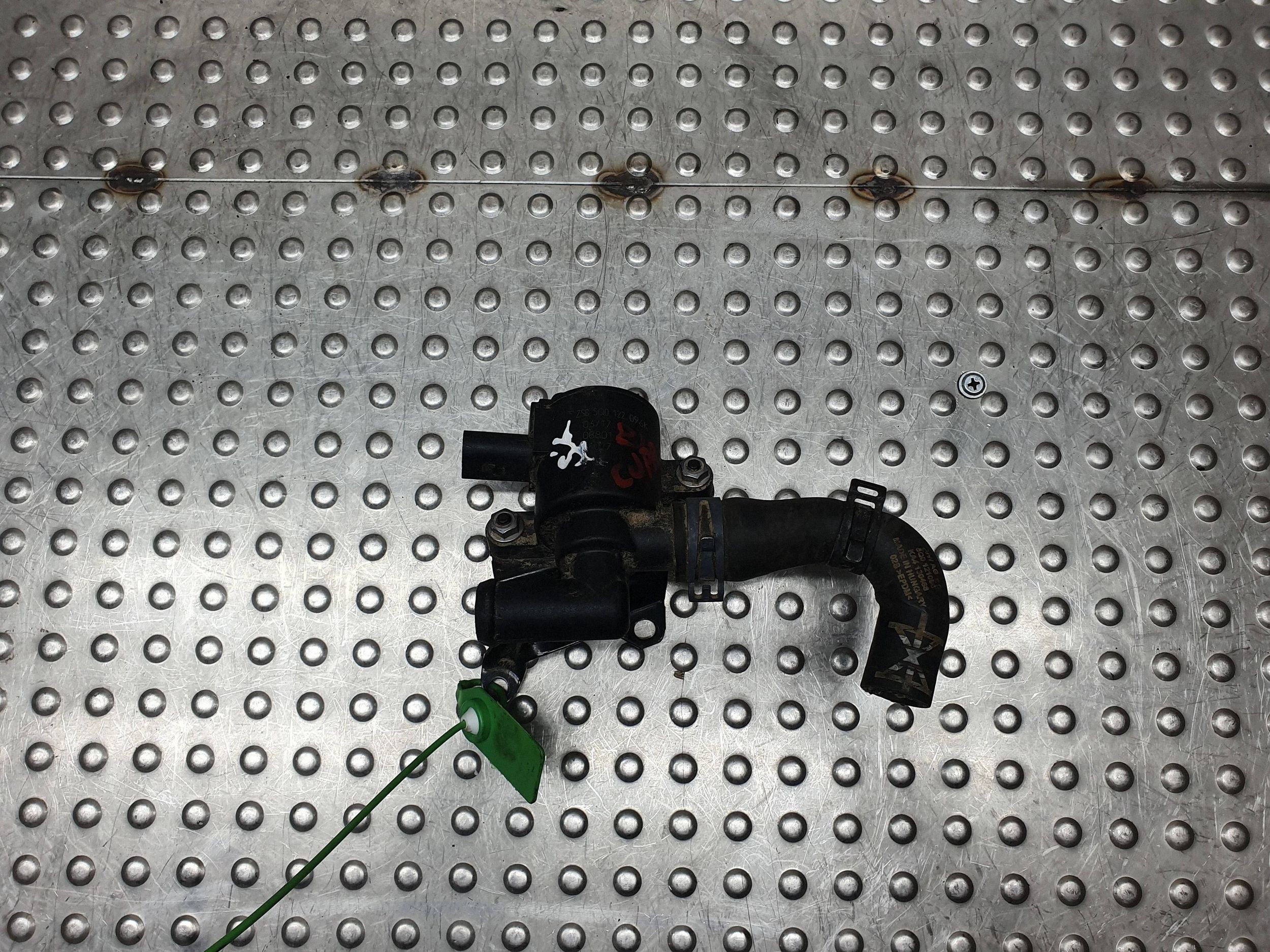 dodatna pumpa vode 5Q0122096K VW GOLF VII AUDI A3 8V LEON III