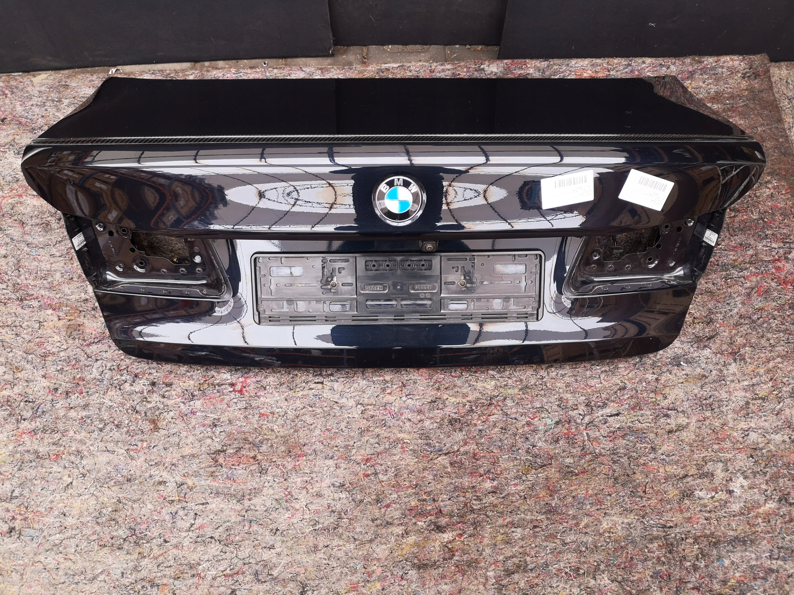 KLAPA TYŁ LOTKA CARBON BMW G30 416 KAMERA