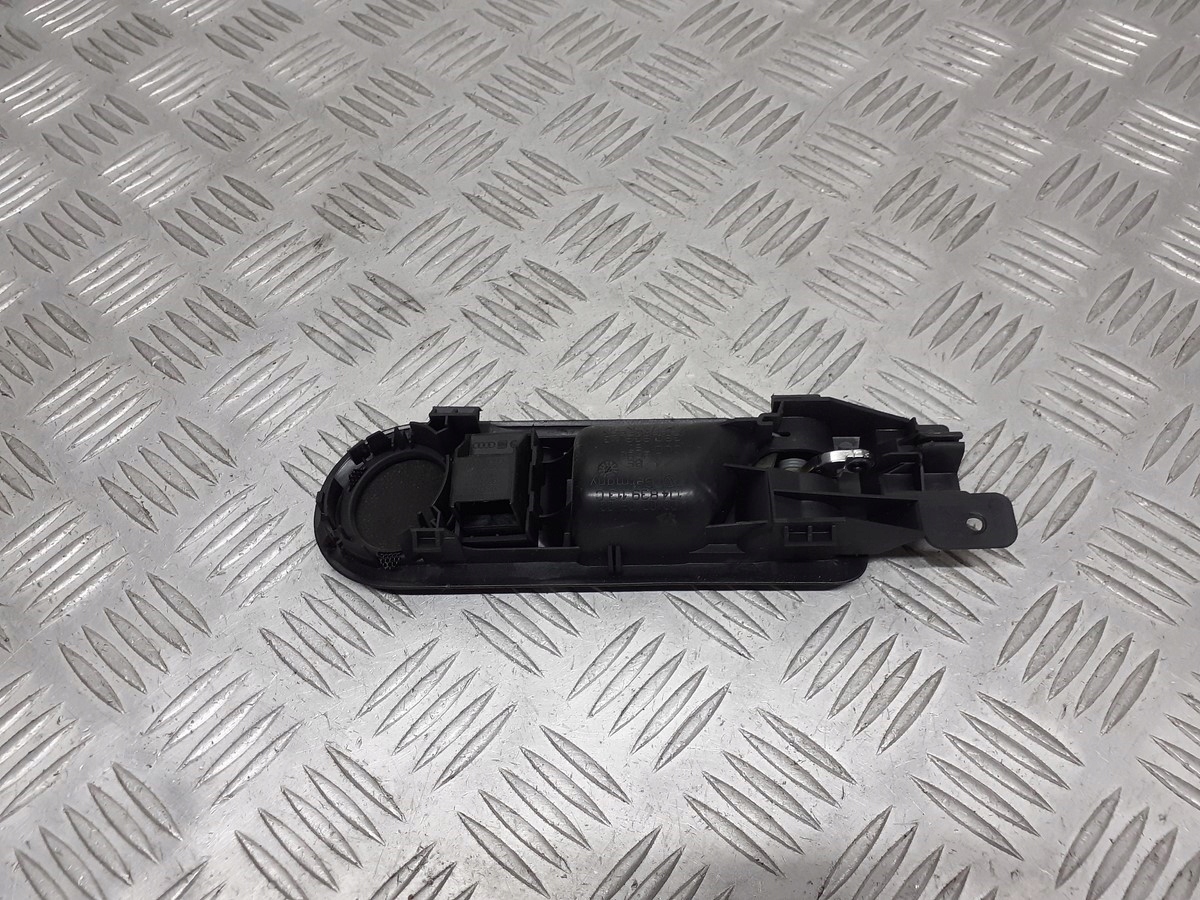 ручка двери левая внутренняя vw PASSAT B5 FL