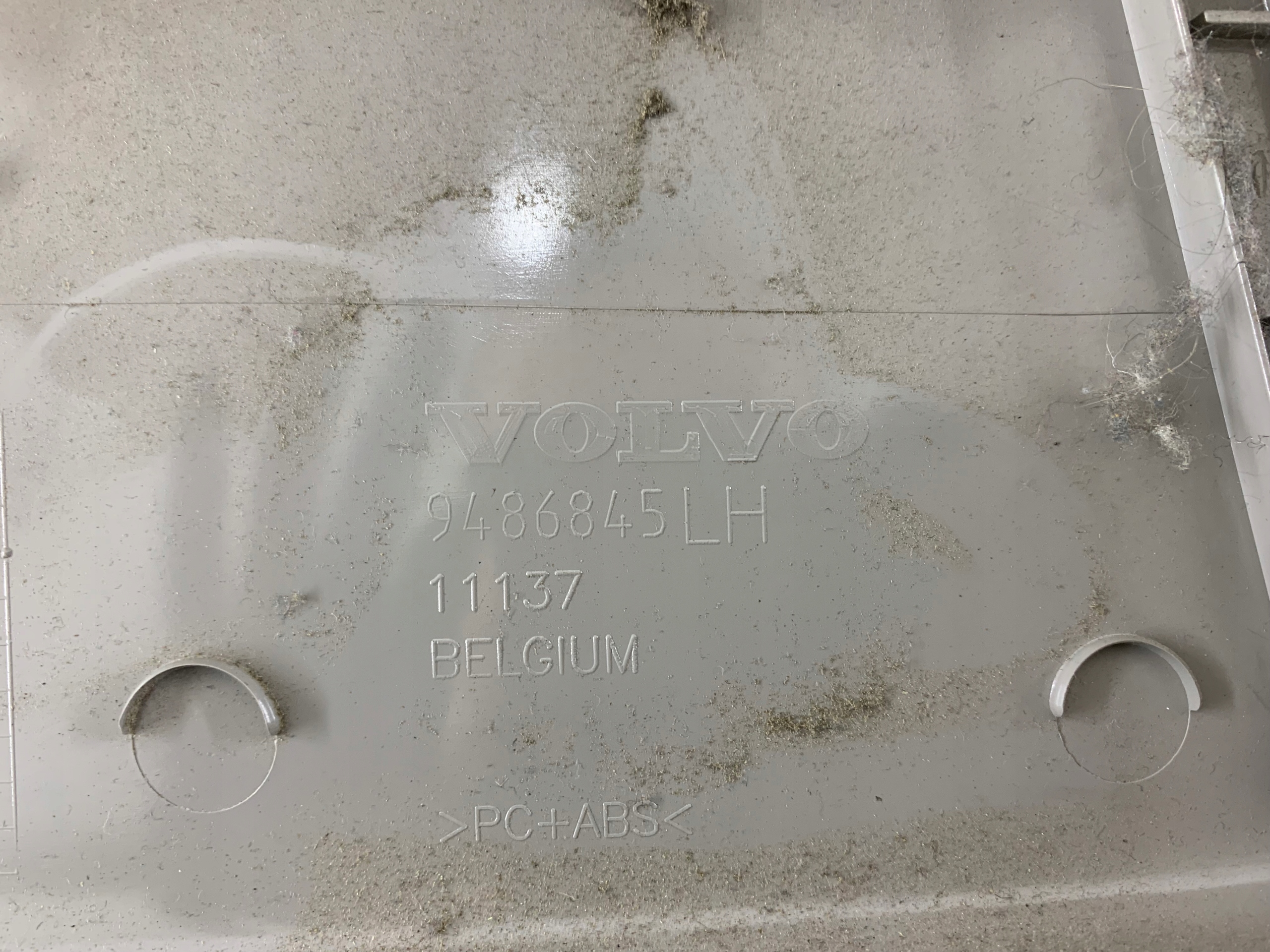 VOLVO V50 II Gurten Sicherheits links vorne + Blende Abdeckung 9486845