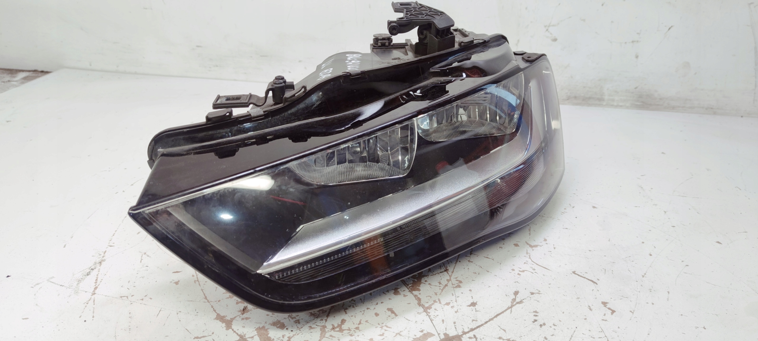 REFLEKTOR left AUDI A4 B8 LIFT UK 8K0941003M BDB