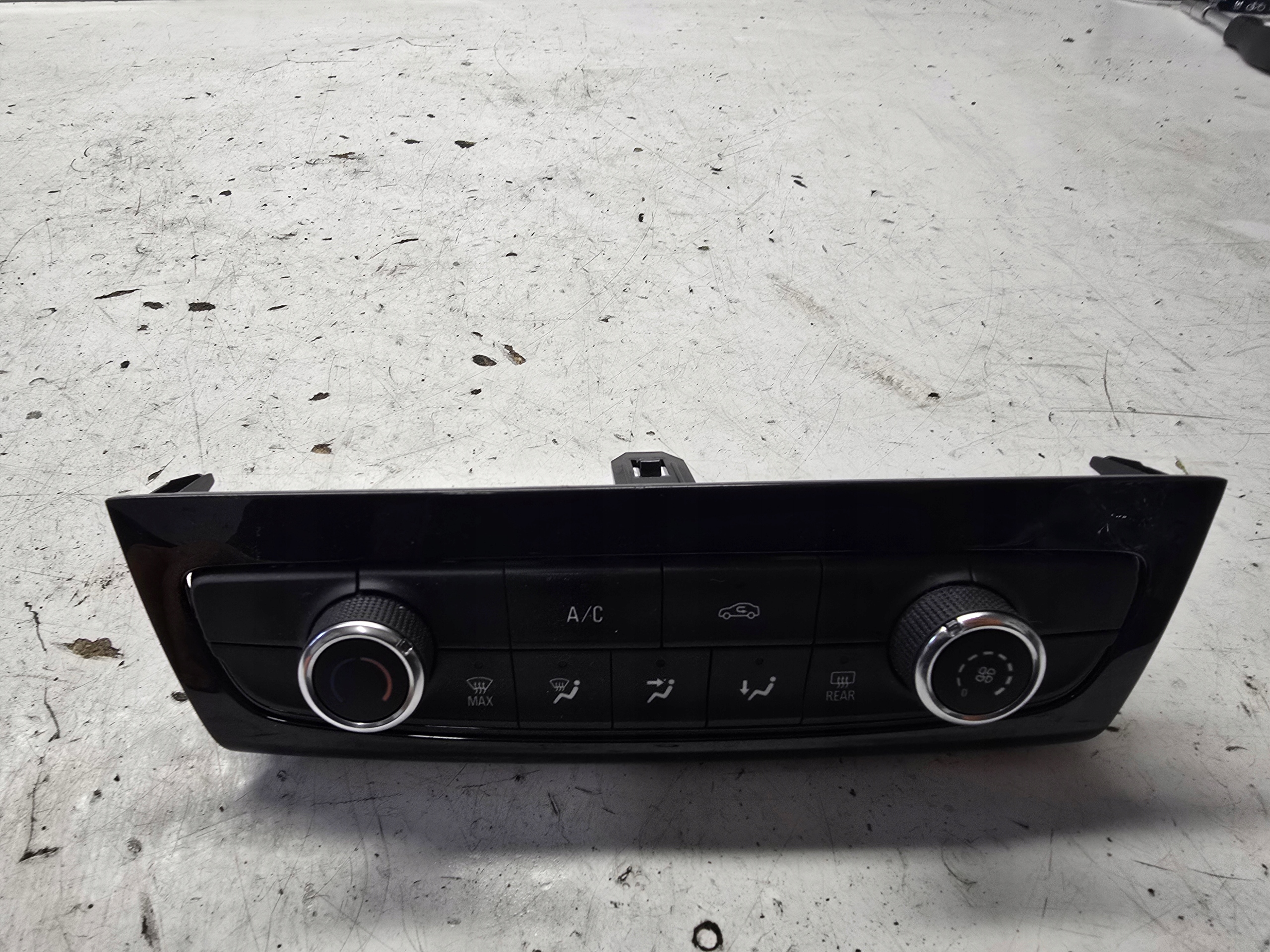 OPEL CORSA F Unite commande clima Bouches buses POKRETLA 39185221