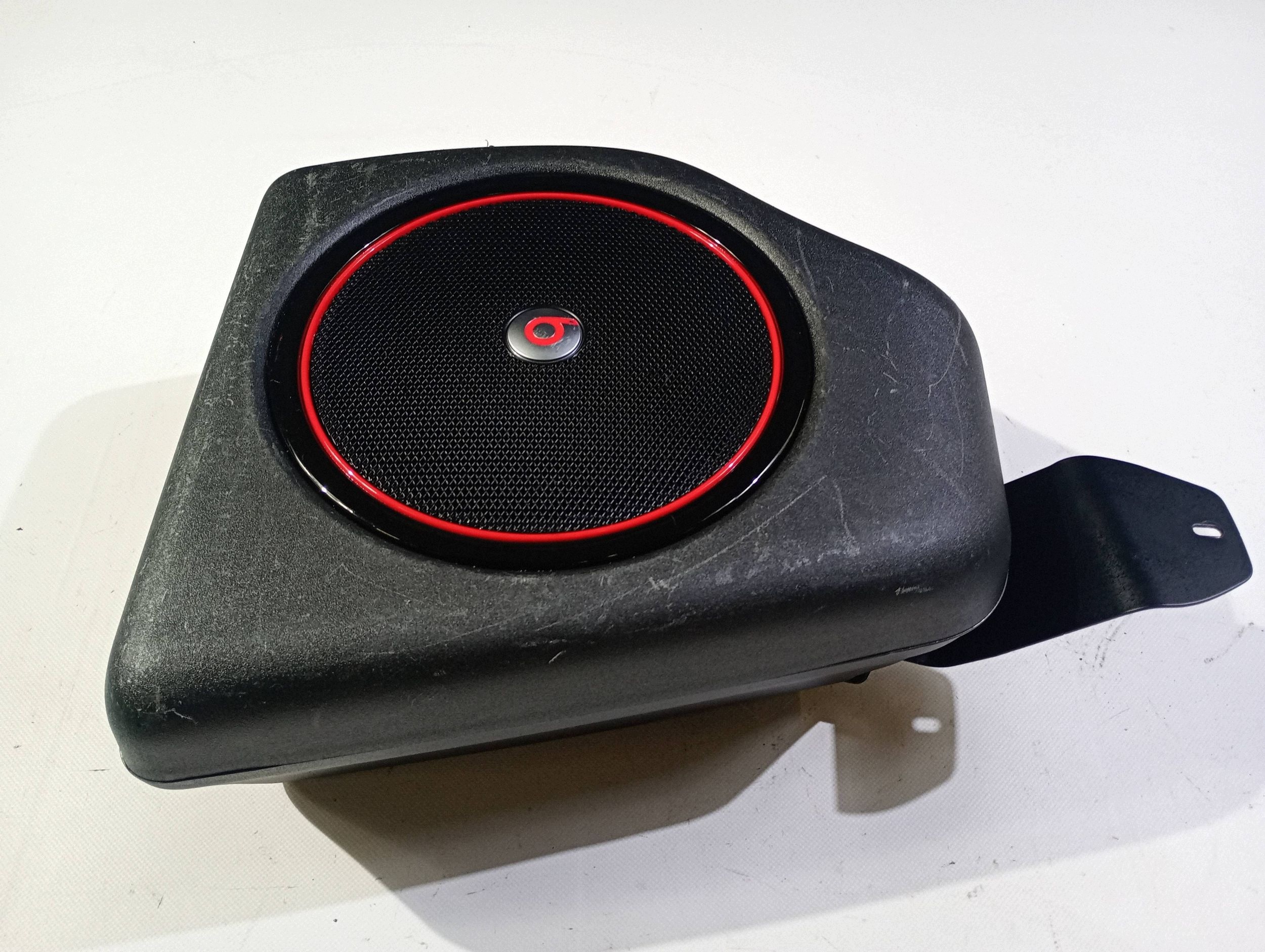 Subwoofer reprák niskotonowy BEATS Dodge Charger 2015