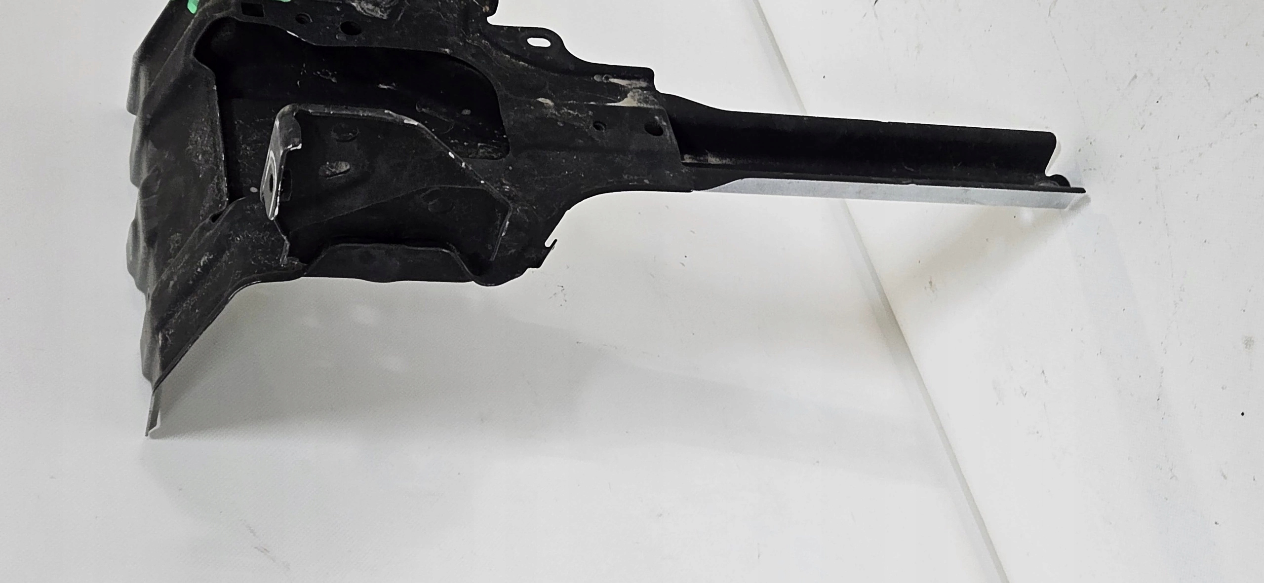 Traverse de fer Console de la serrure LEXUS NX300H 15