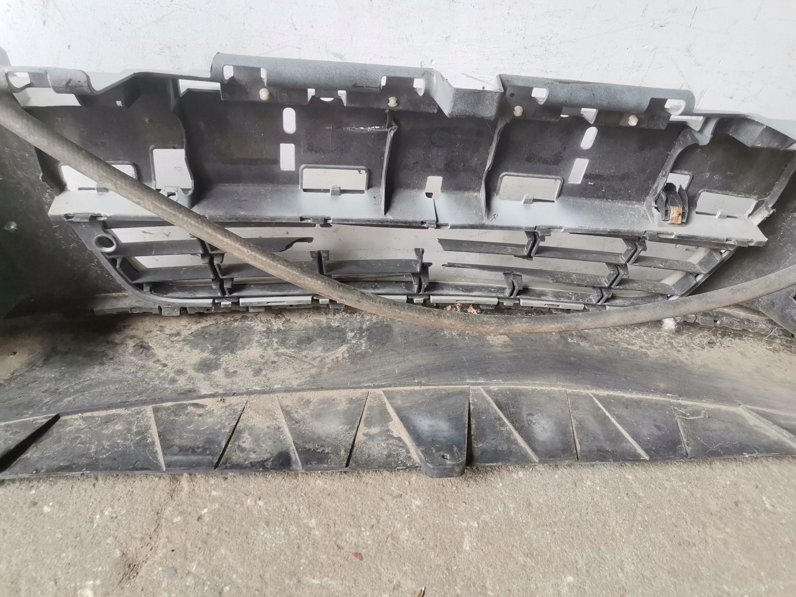 nárazník předek přední VW PASSAT B6 PDC 3C0807221