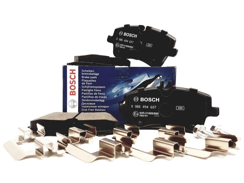 0 986 - Bosch колодки передние MERCEDES W203 S203 C209 CLC