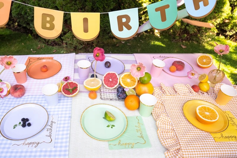 SERWETKI PAPIEROWE JEDNORAZOWE KOROLOWE HAPPY BIRTHDAY NA URODZINY 33CM X12 Marka Party Deco