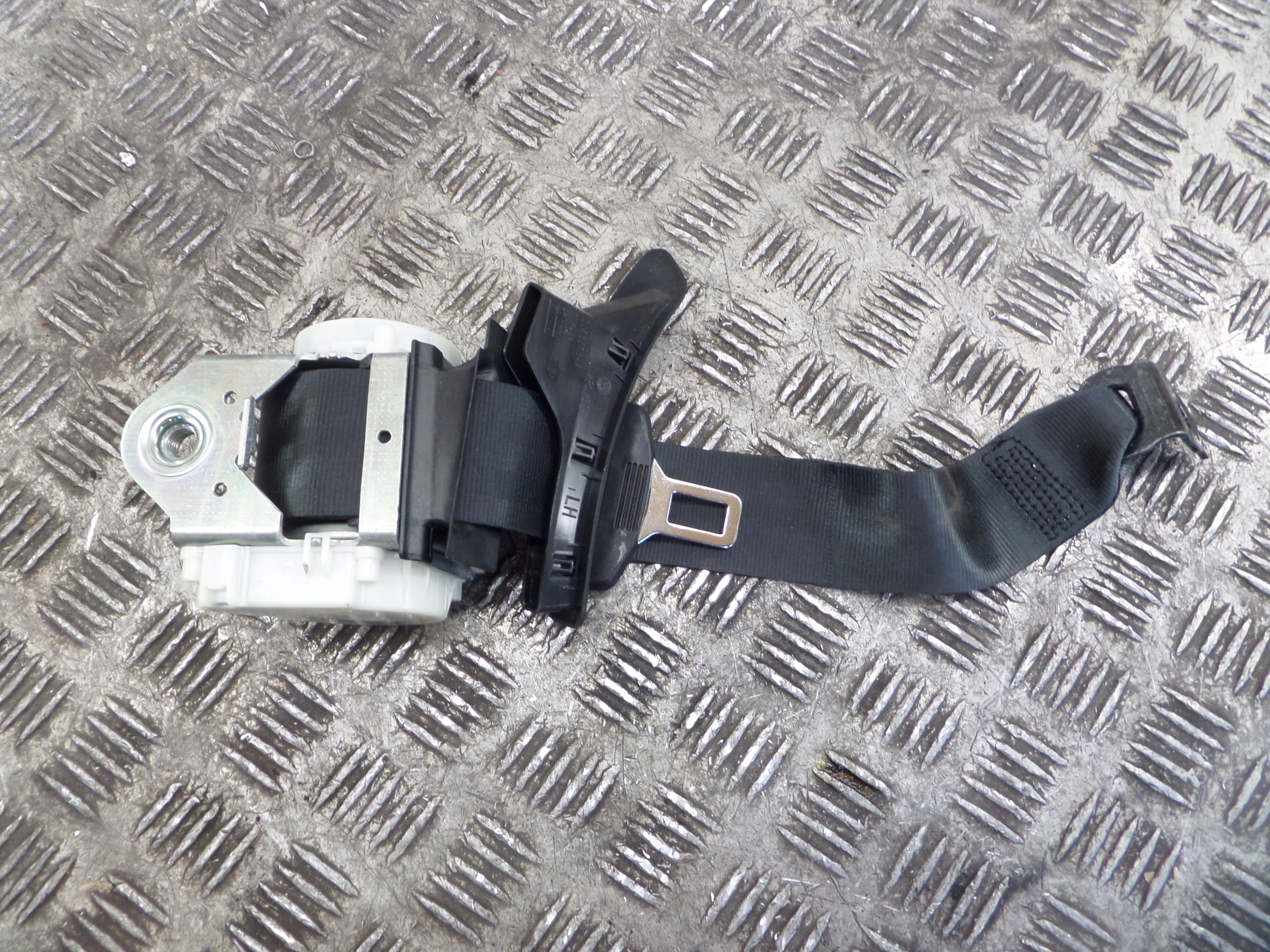 Gurten Volkswagen OE 3C5857805K