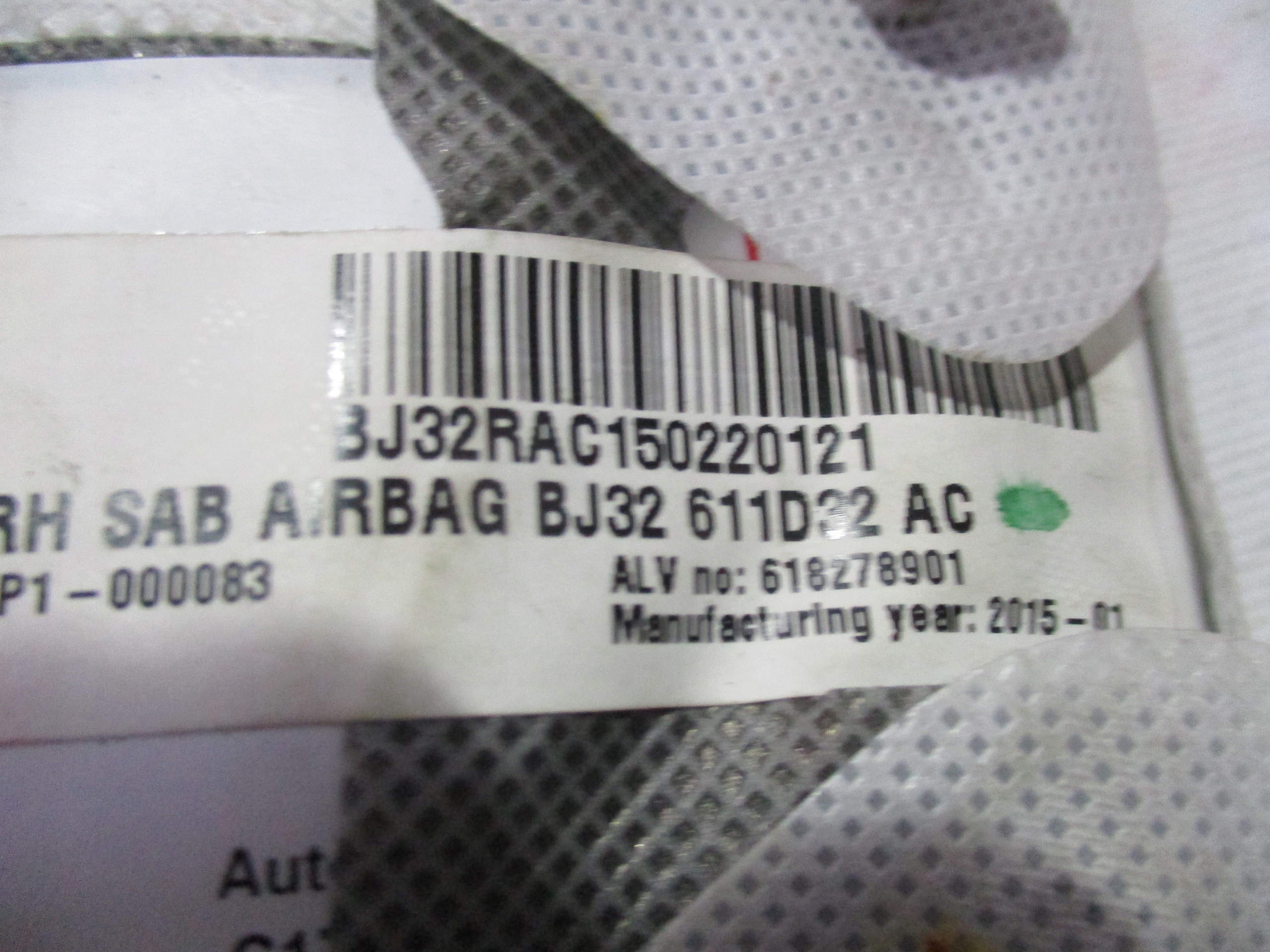 подушка кресло правая Range Rover Evoque BJ32611D32AC