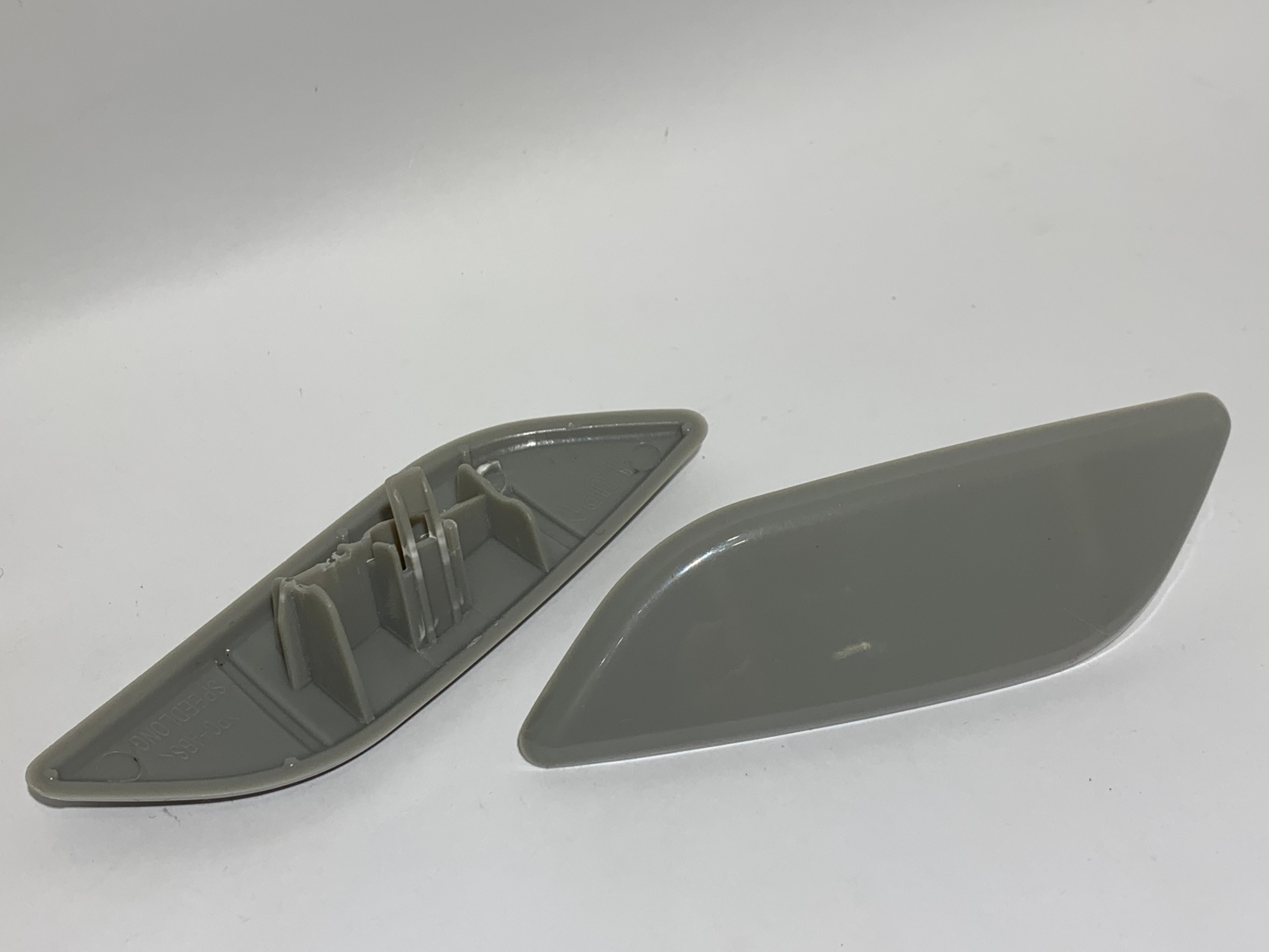 MAZDA 3 III 2013- SPRYSKIWACZ REFLEKTORA ZAŚLEPKA Producent części Inny