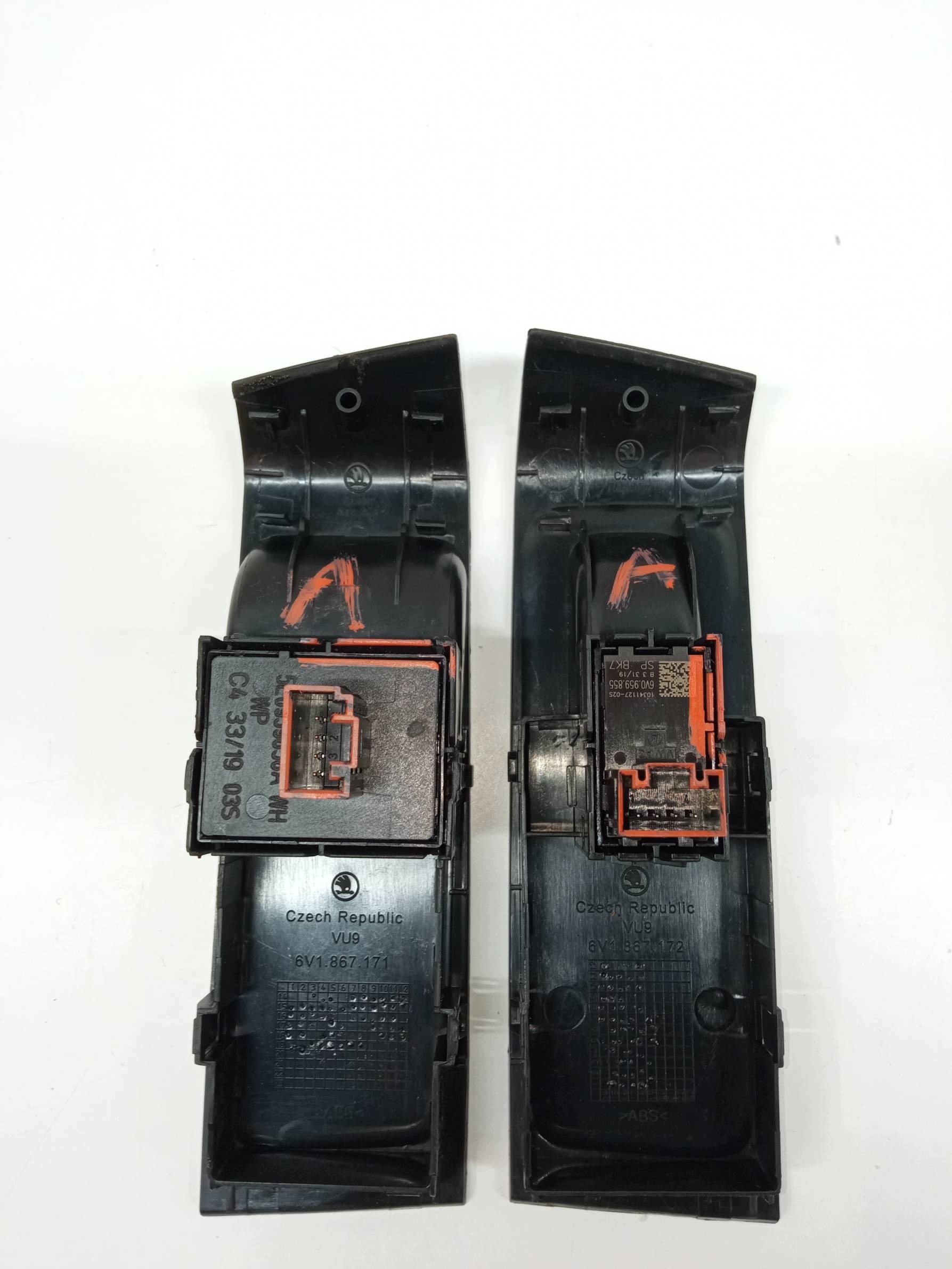 window control switch front left right E0959858A Skoda Fabia III (2014- )