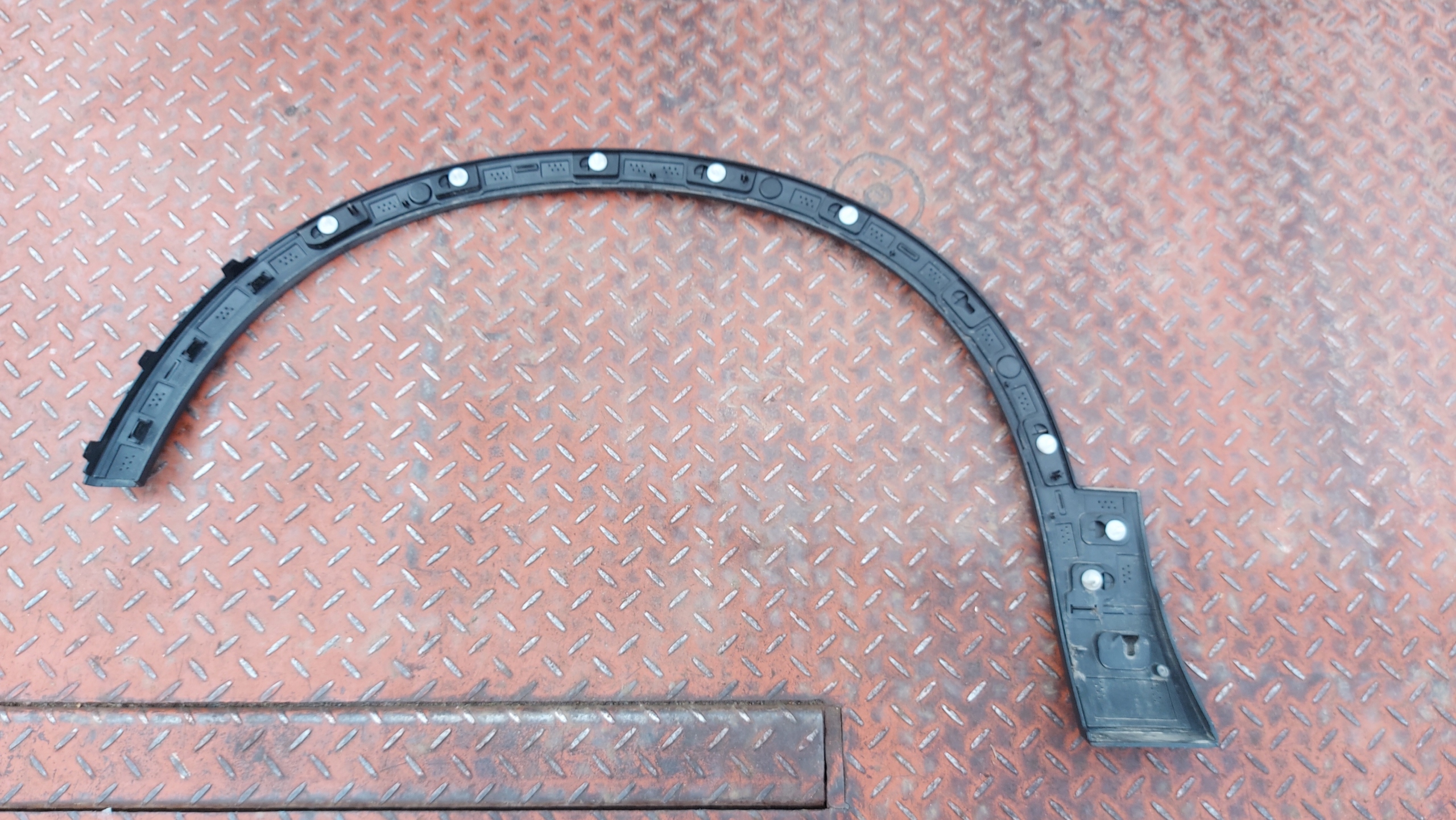 Moulage Couverture Aile Droite Avant VOLVO XC40 II