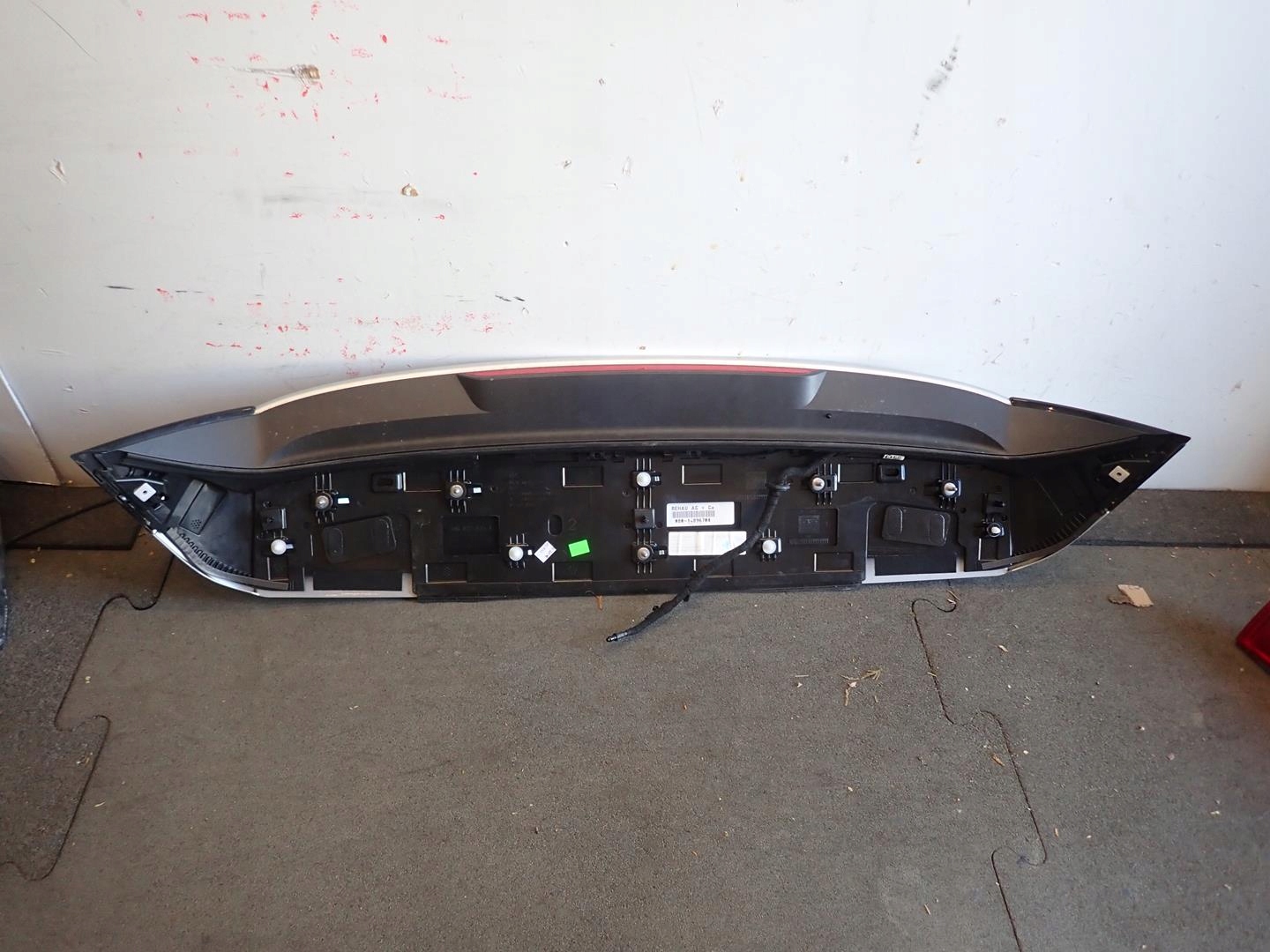 spoiler bonnet VW GOLF VIII 2020- HB 5H6827933F